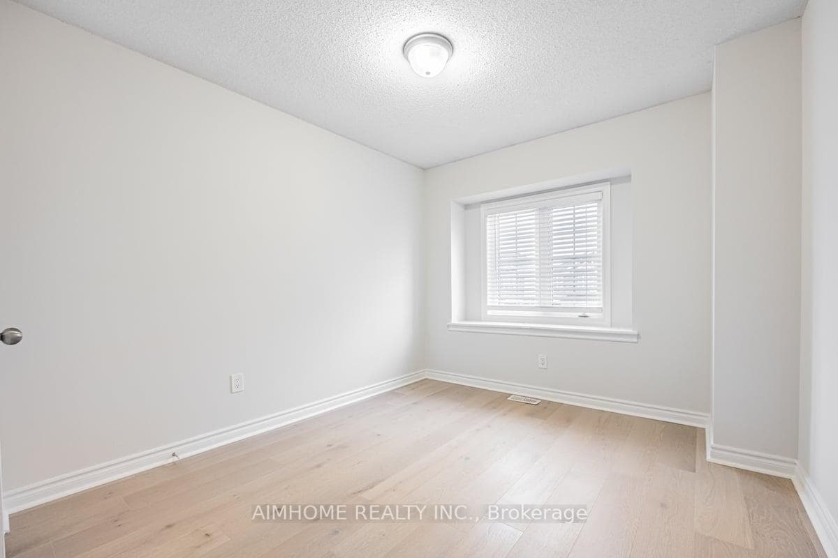 106 Leney Street photo 23