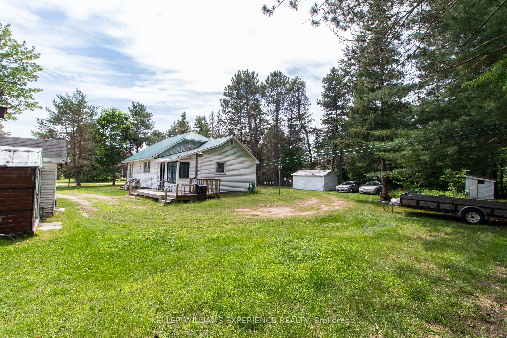 152 Ottawa Avenue photo 3