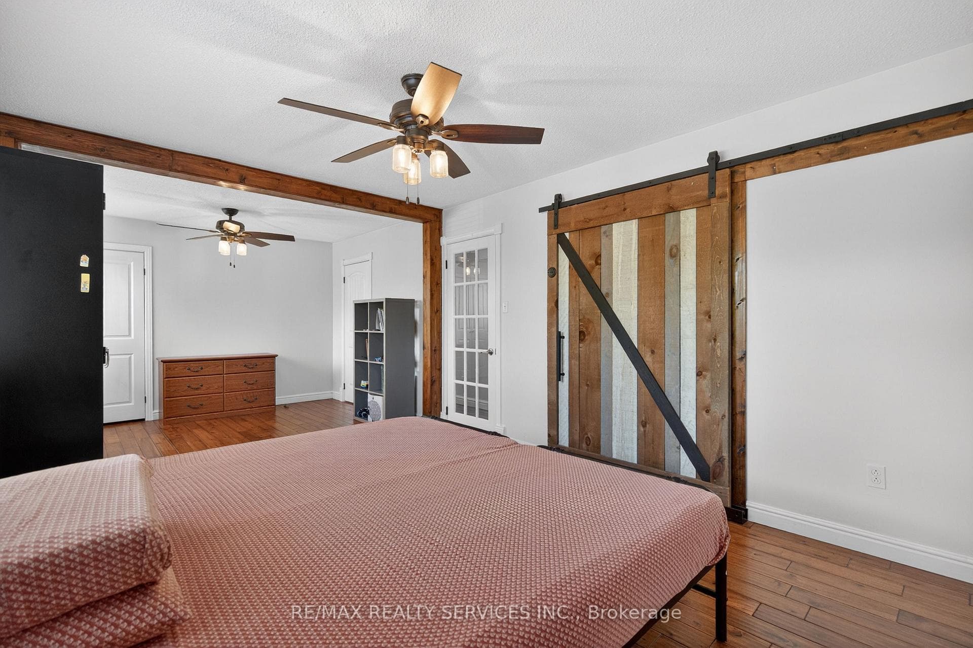 2 Dunbar Drive photo 32