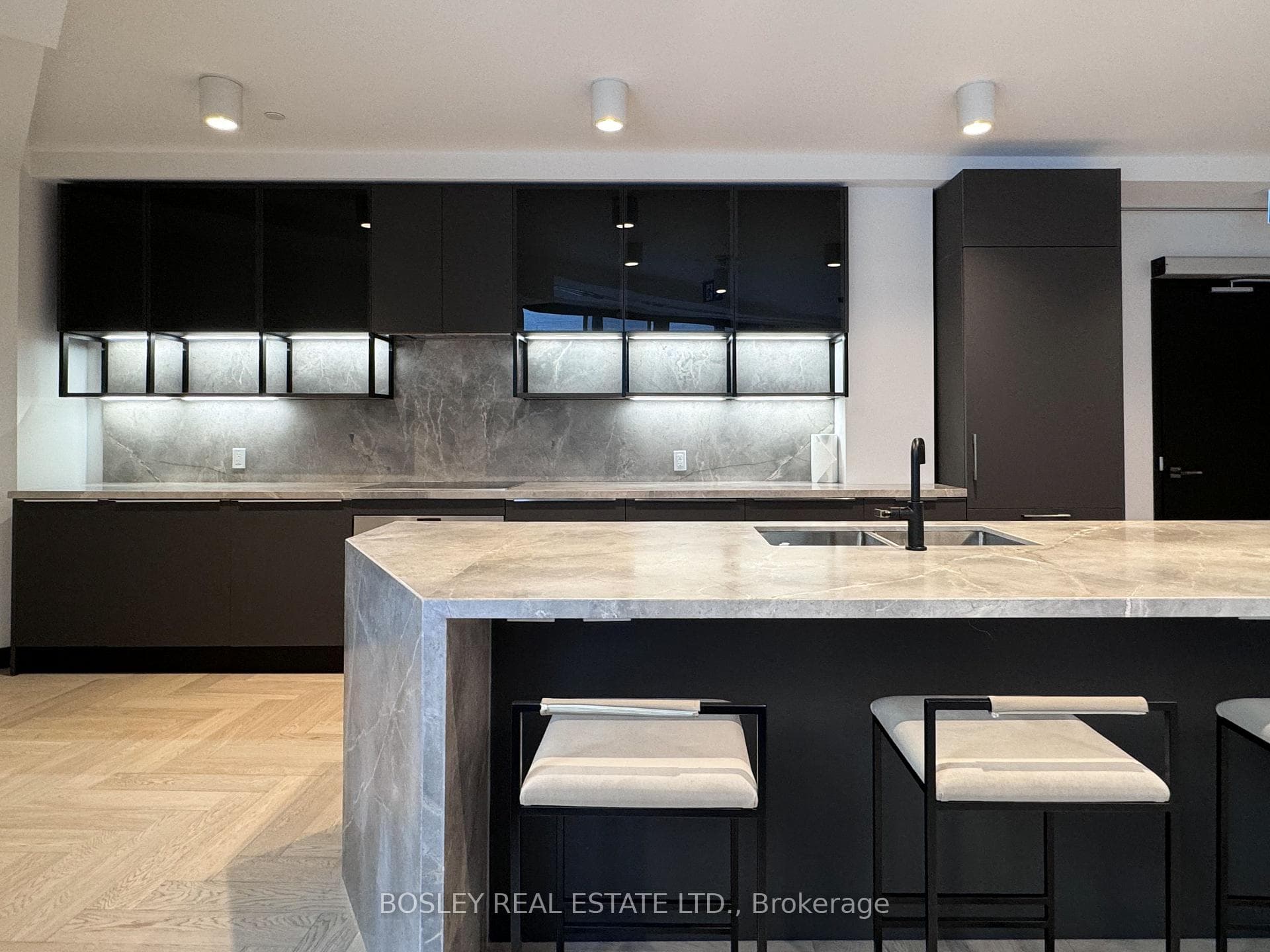 Amenity: Kitchen