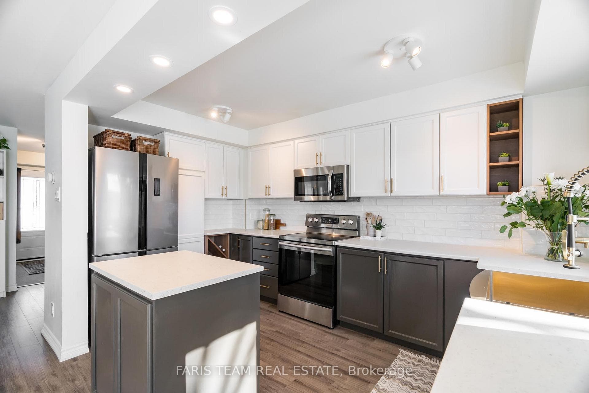 441 Barrie Road Unit 63 photo 6