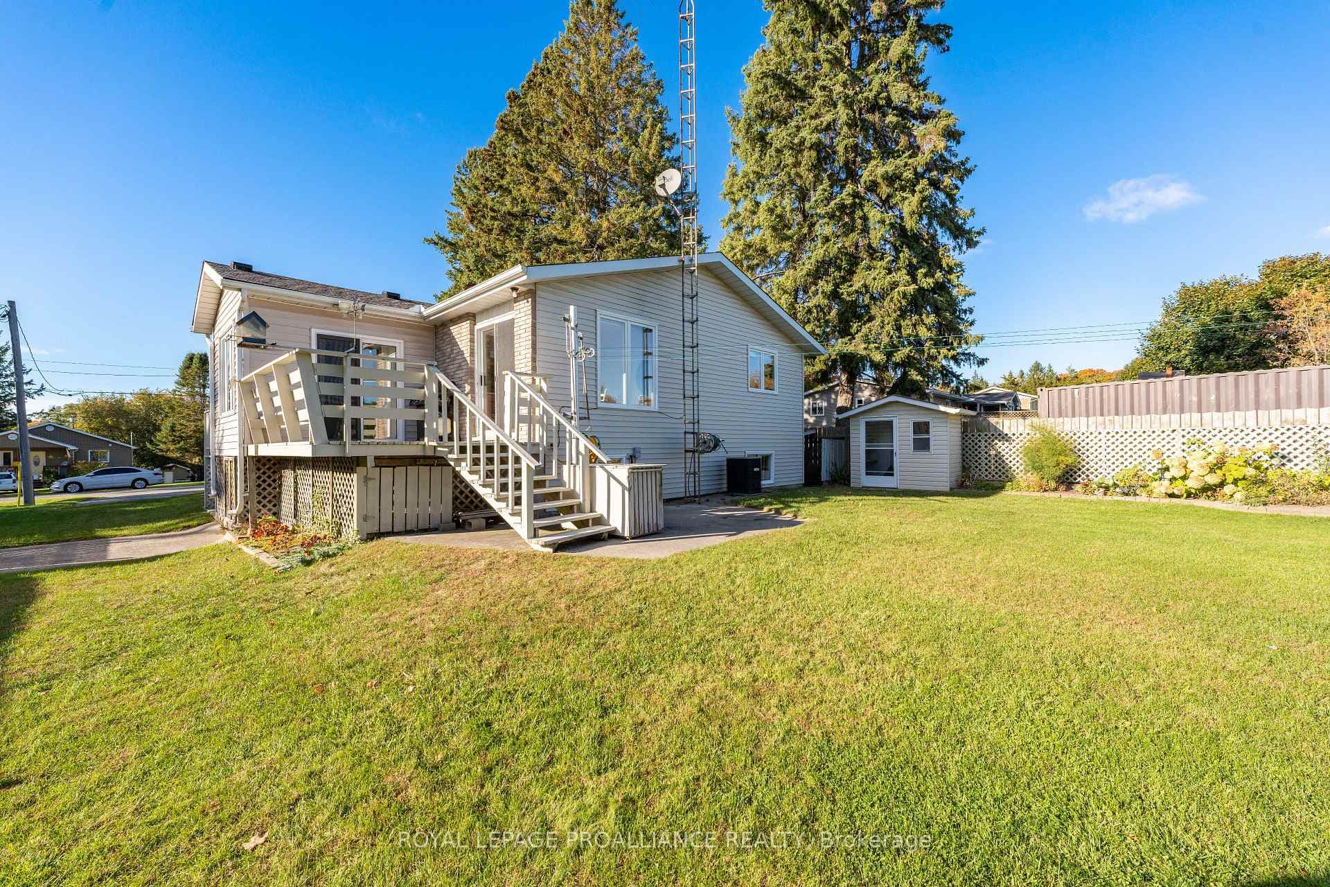 30 Carleton Boulevard photo 8