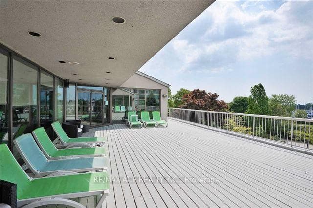 2261 Lake Shore Boulevard Unit 301 photo 18