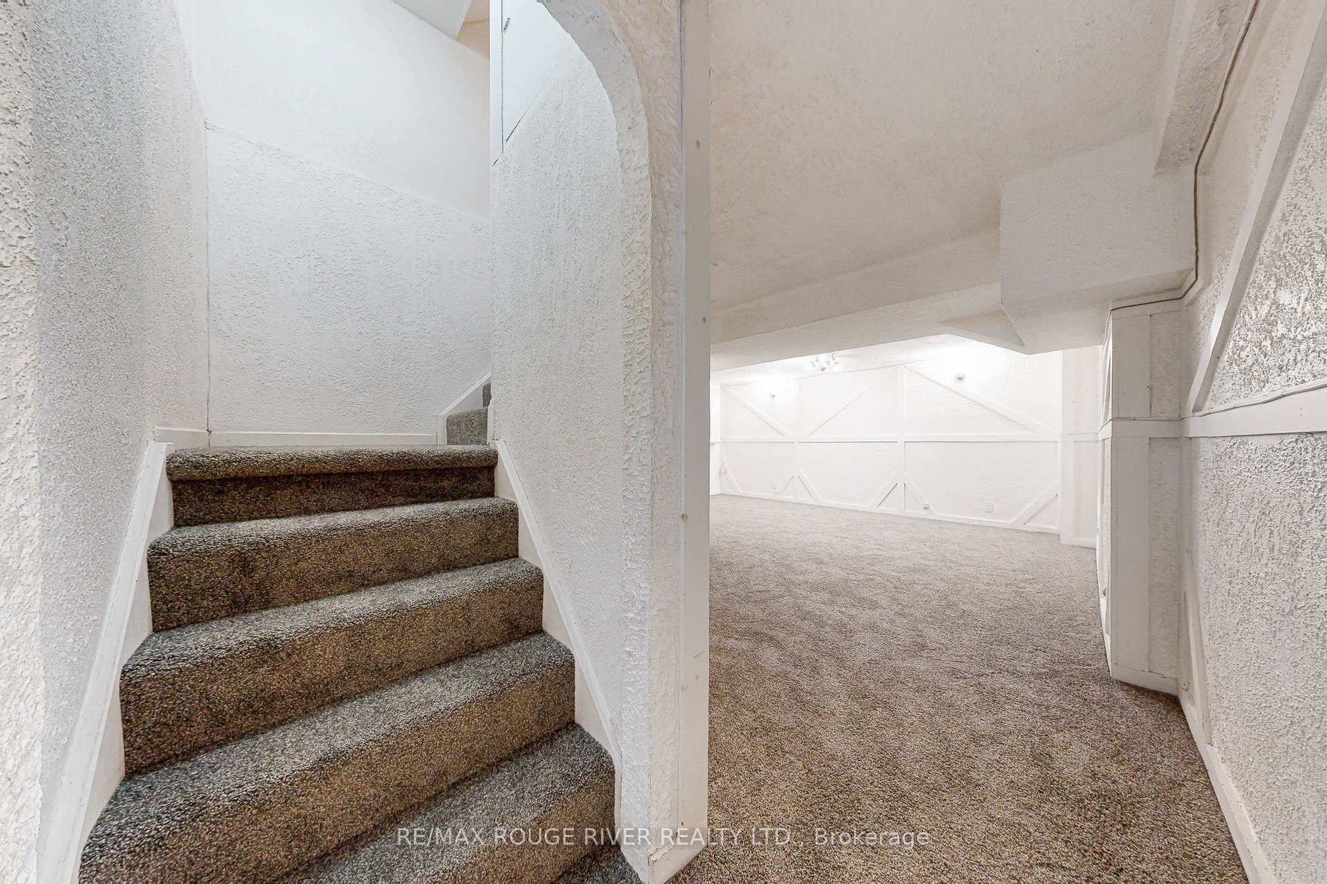 42 Lucas Lane photo 10