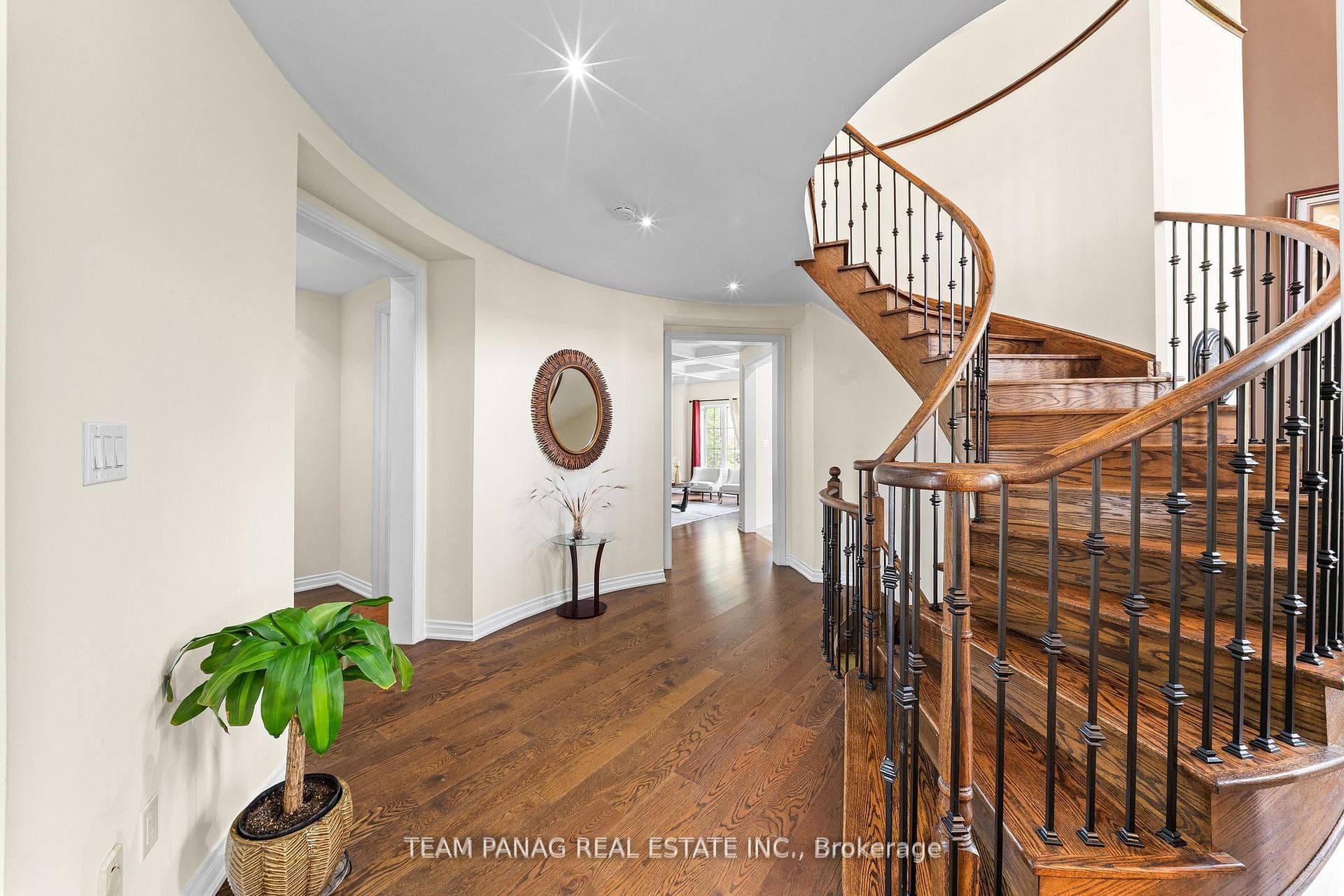 34 Cannington Crescent photo 11