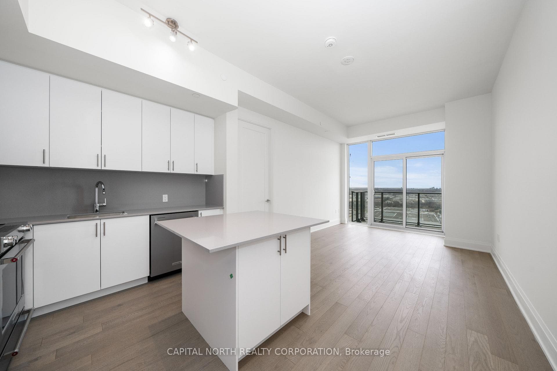 9000 Jane Street Unit PH 101 photo 11