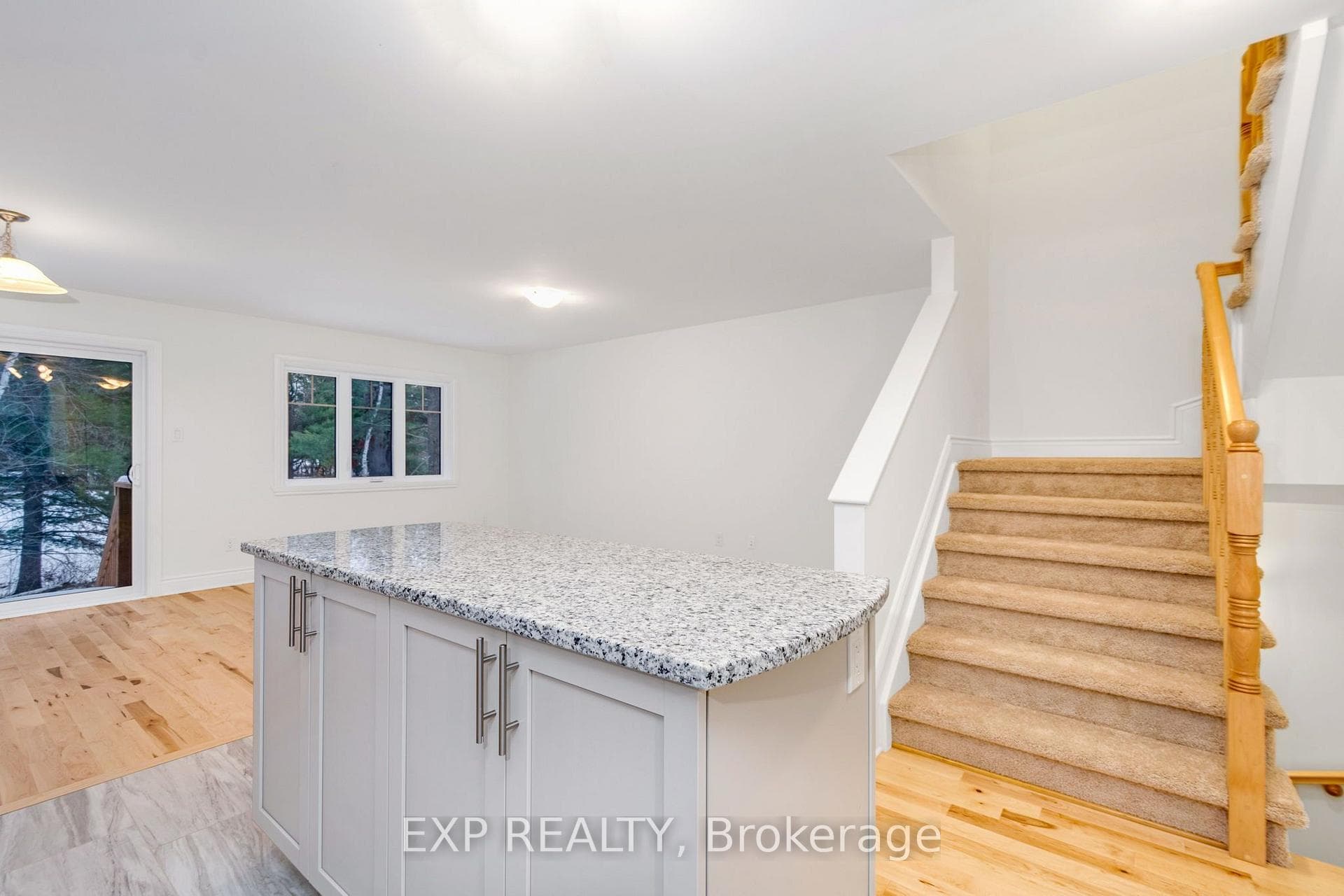 145 DION Avenue photo 7
