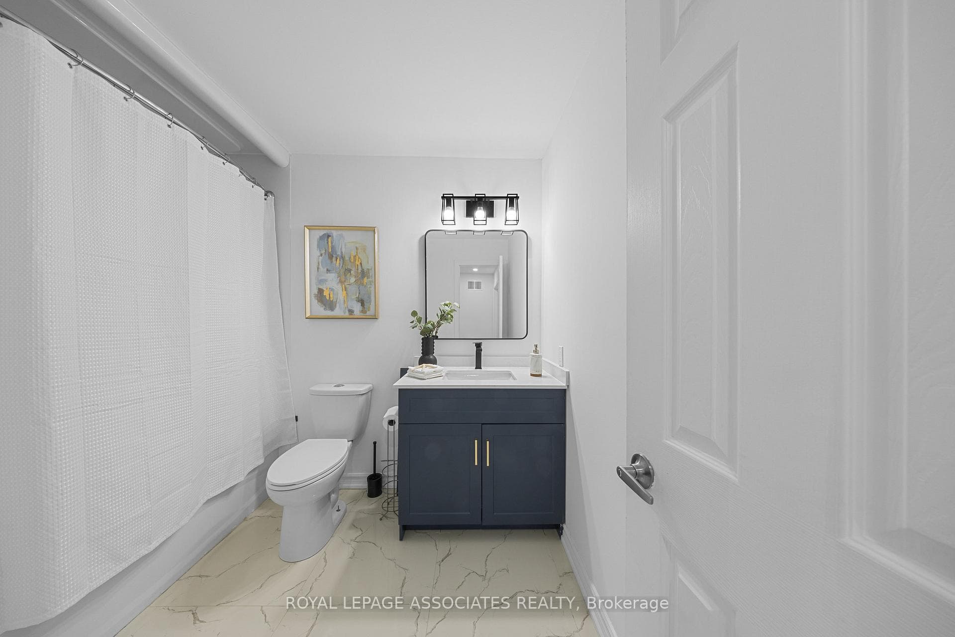8 Angus Drive photo 15