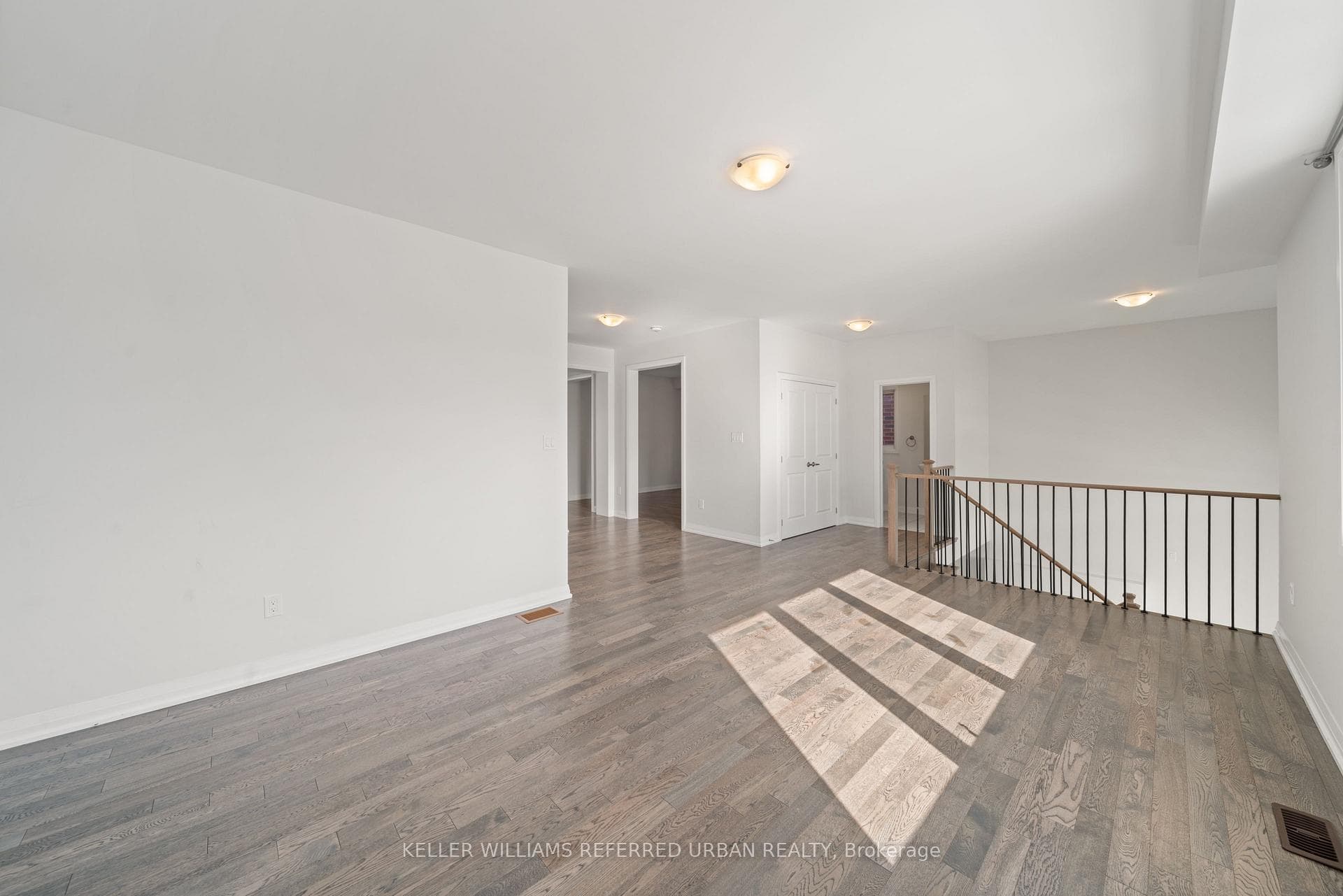 1466 Stovell Crescent Unit Main & Upper photo 7