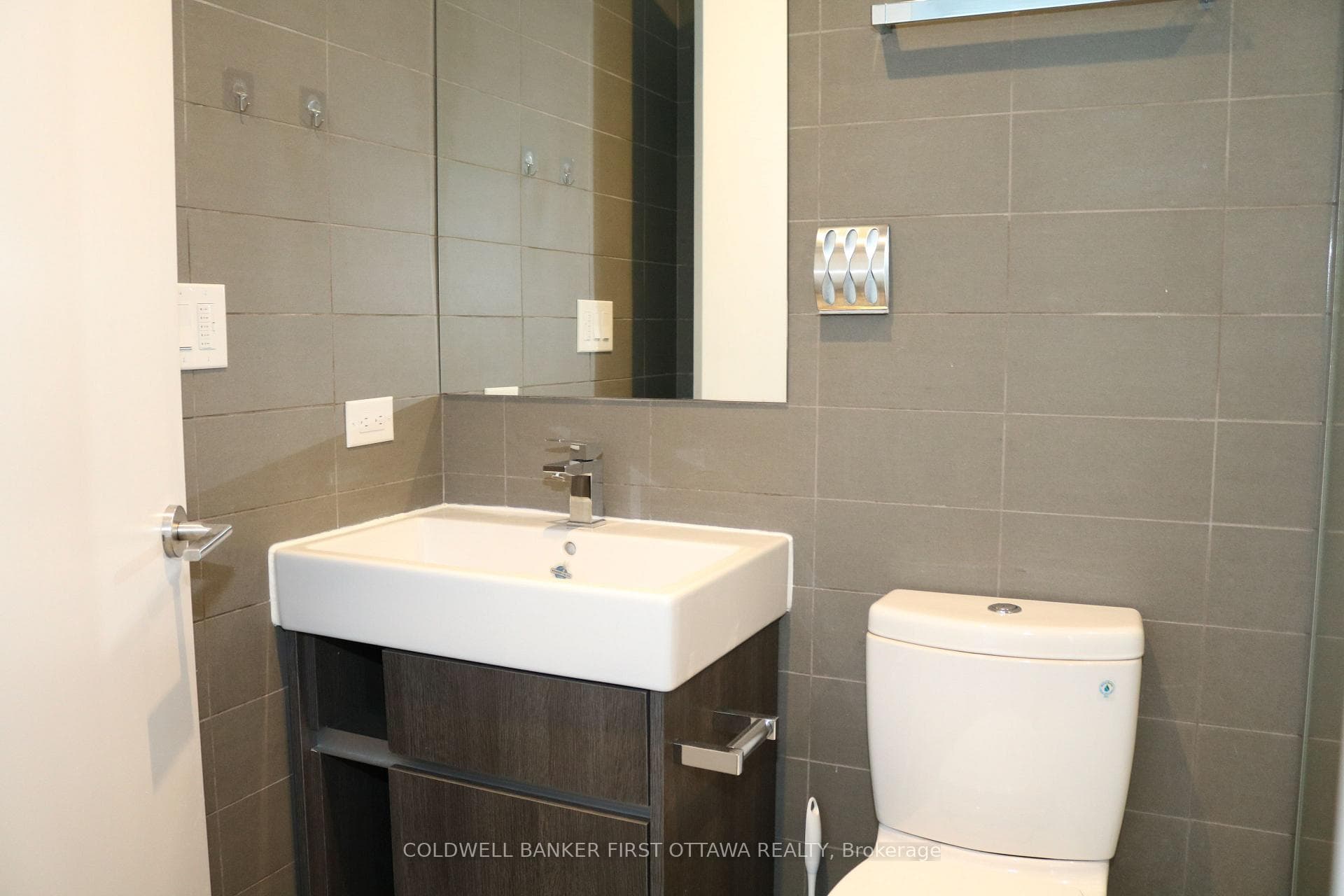 199 SLATER Street Unit 2013 photo 27