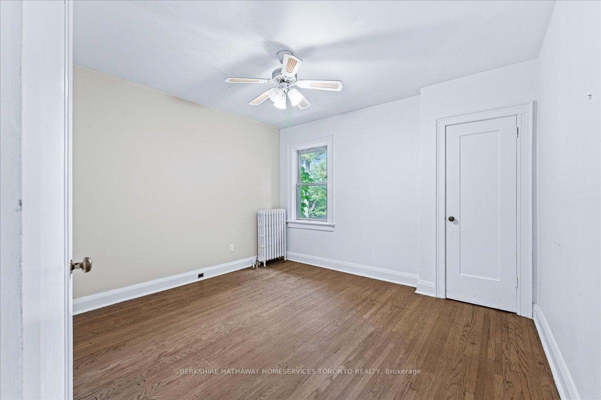 589 Oriole Parkway photo 15