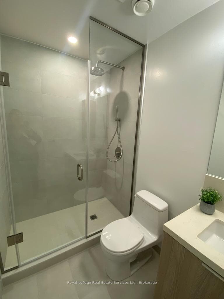 2020 Bathurst Street Unit 540 photo 15