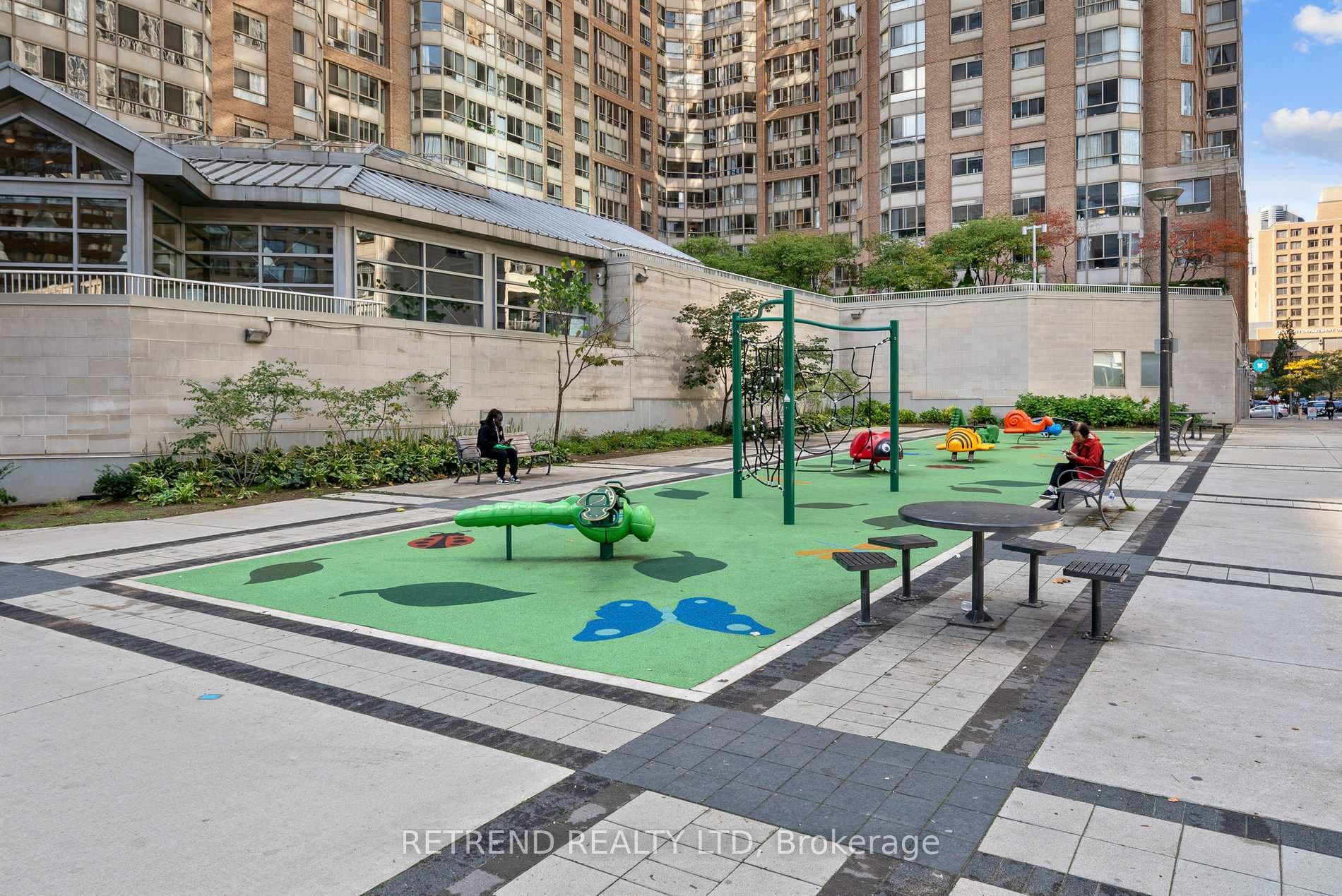 386 Yonge Street Unit 1004 photo 35