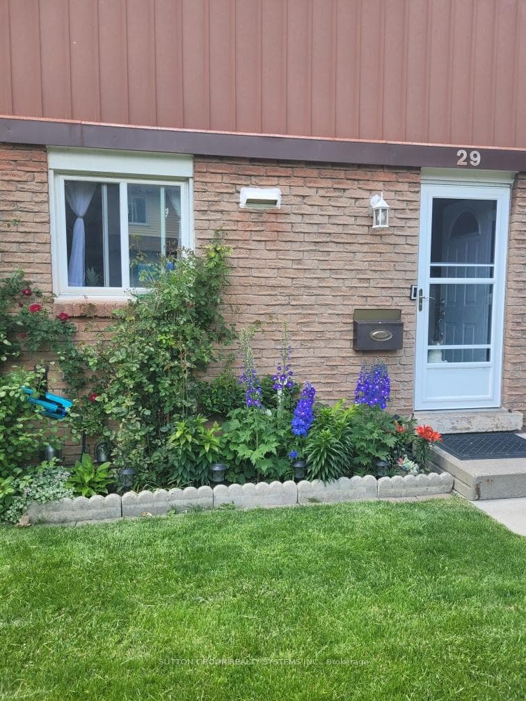 540 Dorchester Drive Unit 29 photo 26