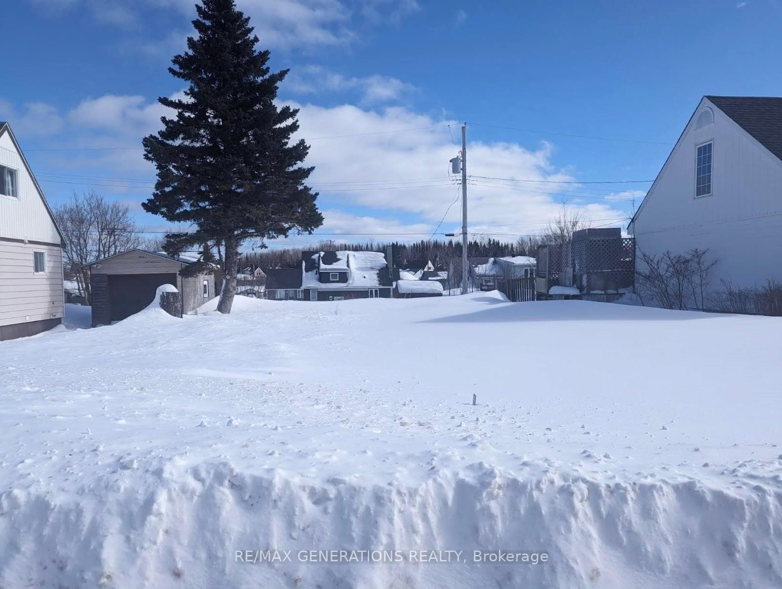 21 Adjala Avenue photo 1
