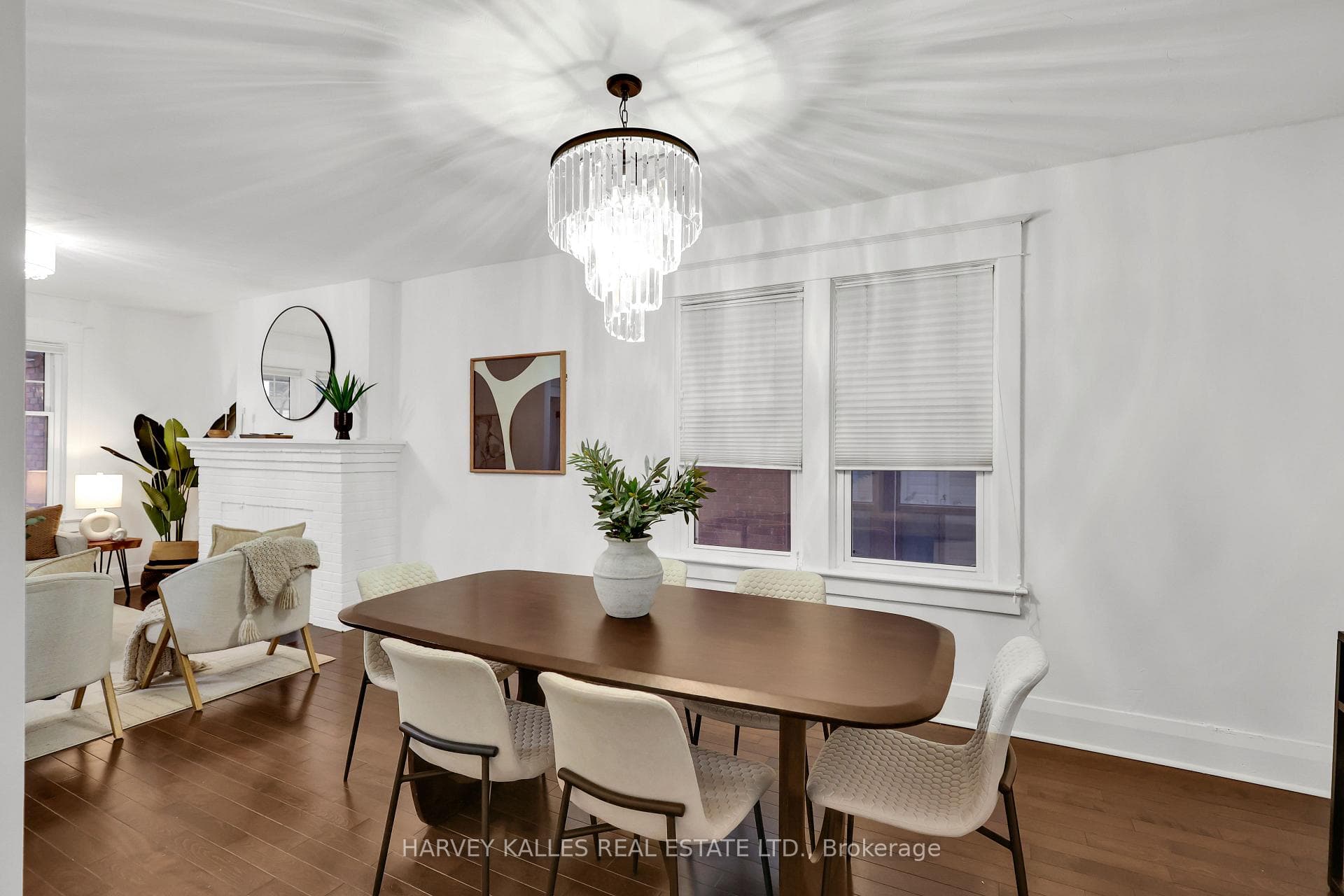 318 Forman Avenue photo 14