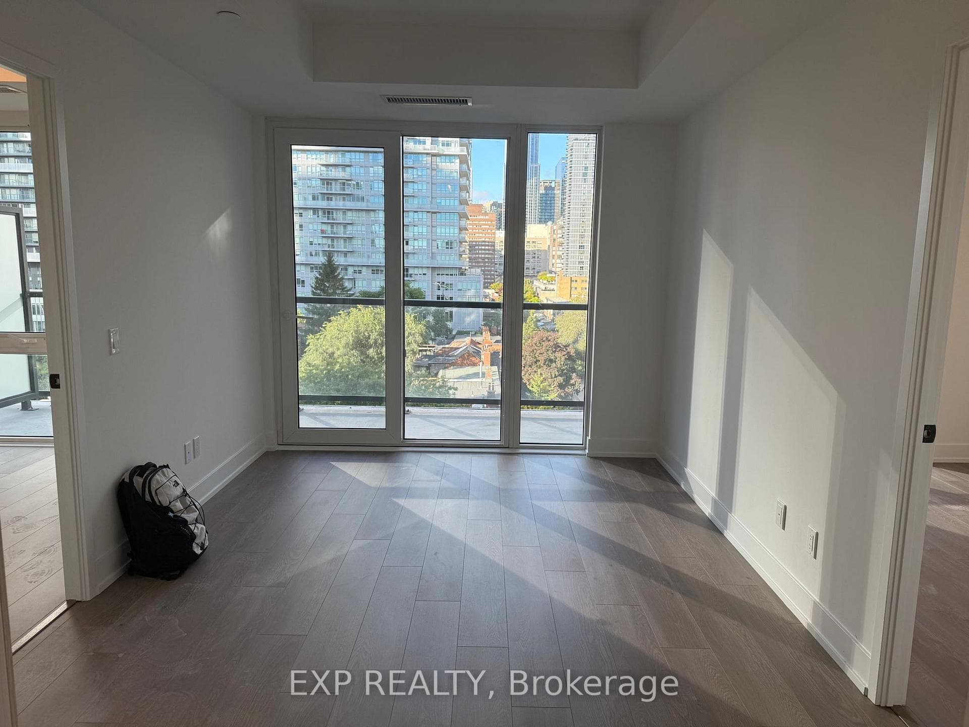 308 JARVIS Street Unit 818 photo 5