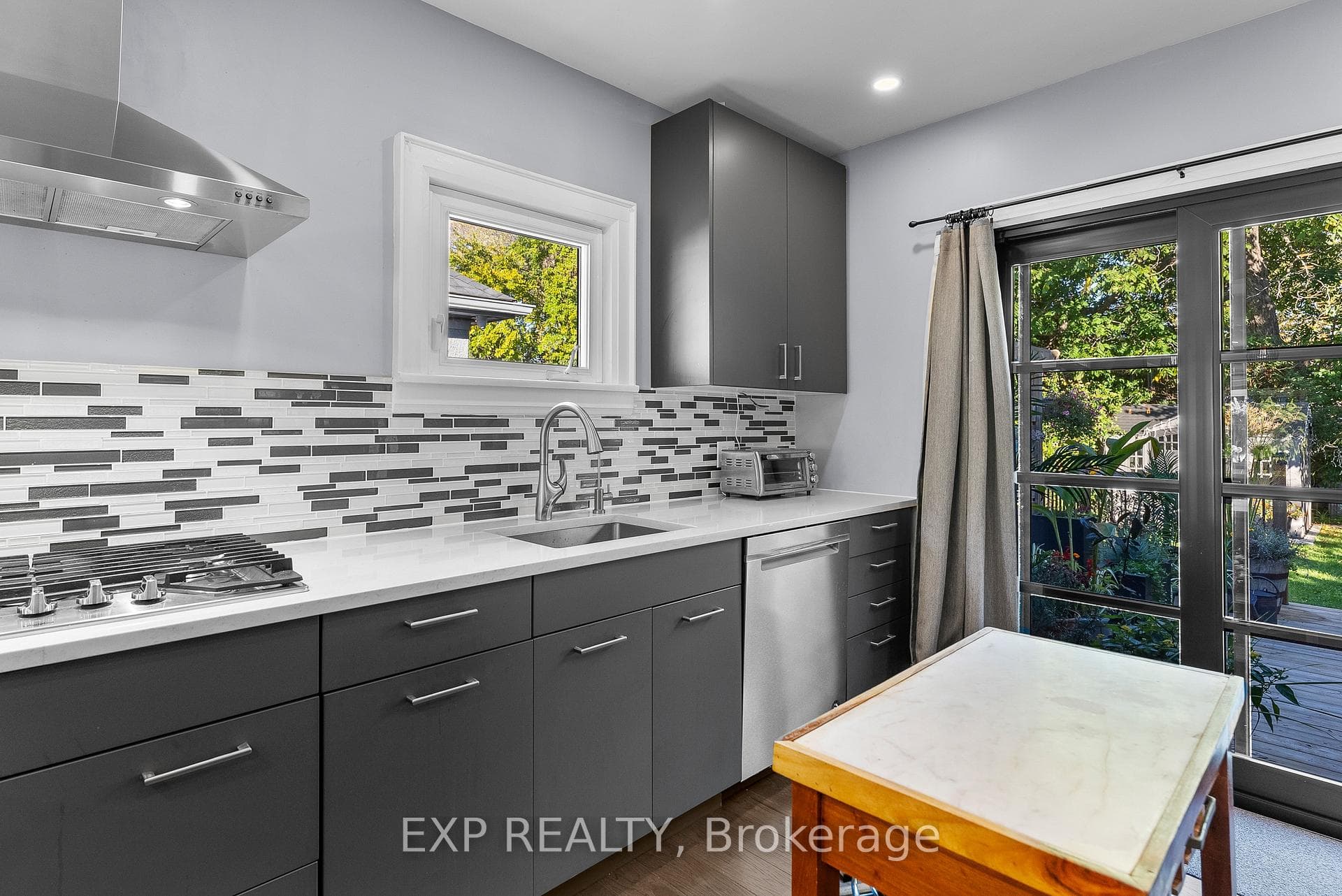74 Woodland Avenue photo 19