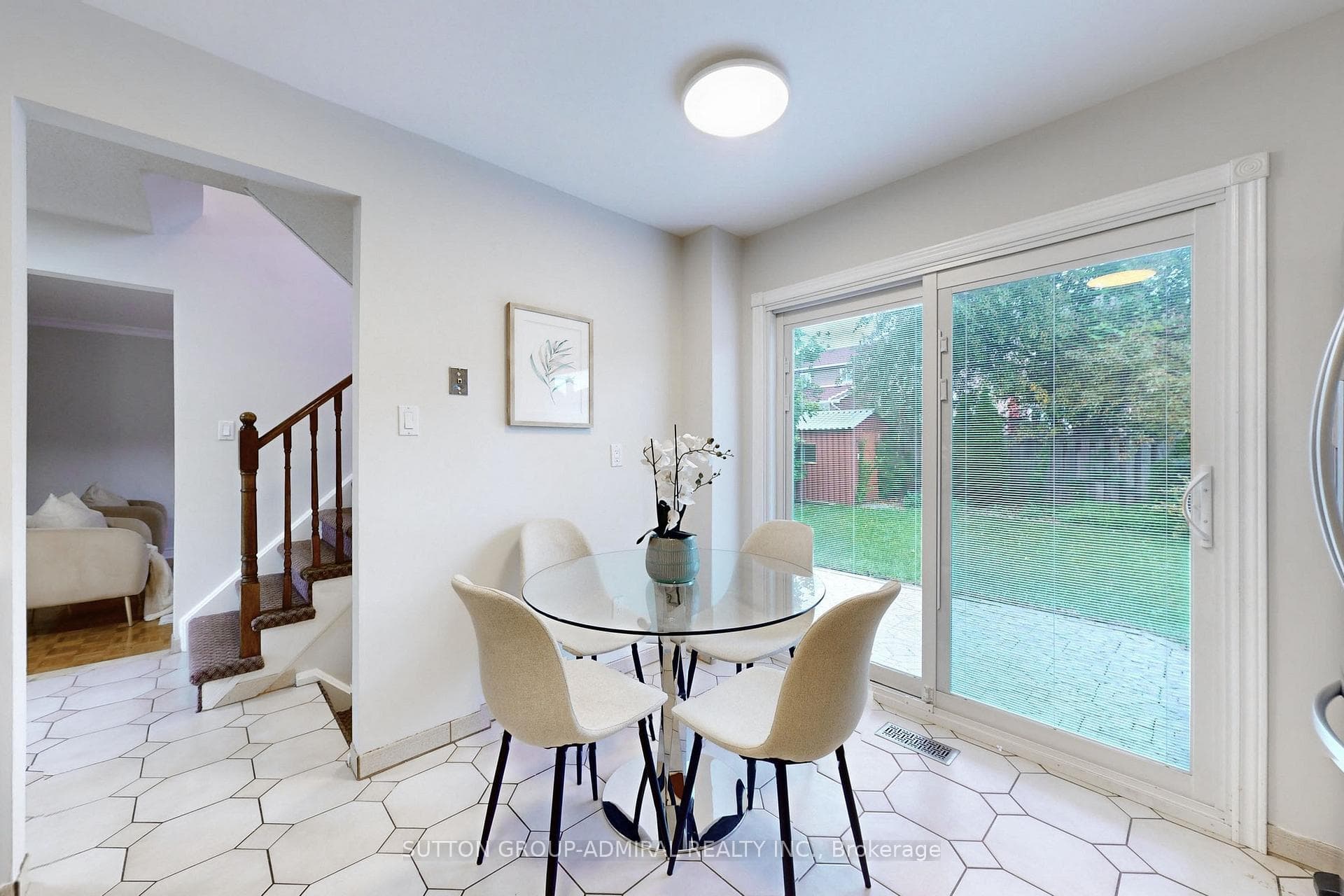 57 Nuttall Street photo 13