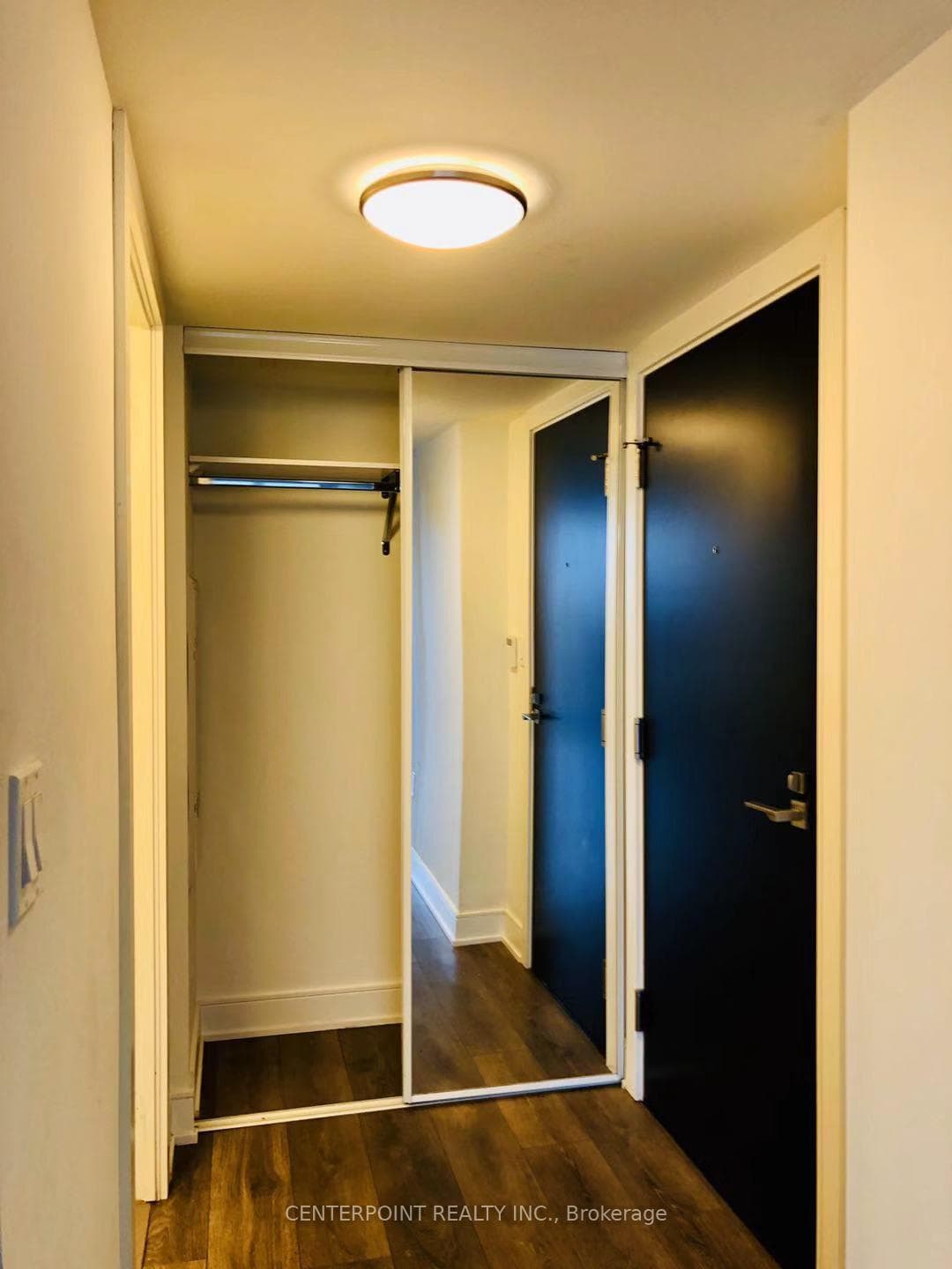 89 McGill Street Unit 1702 photo 13
