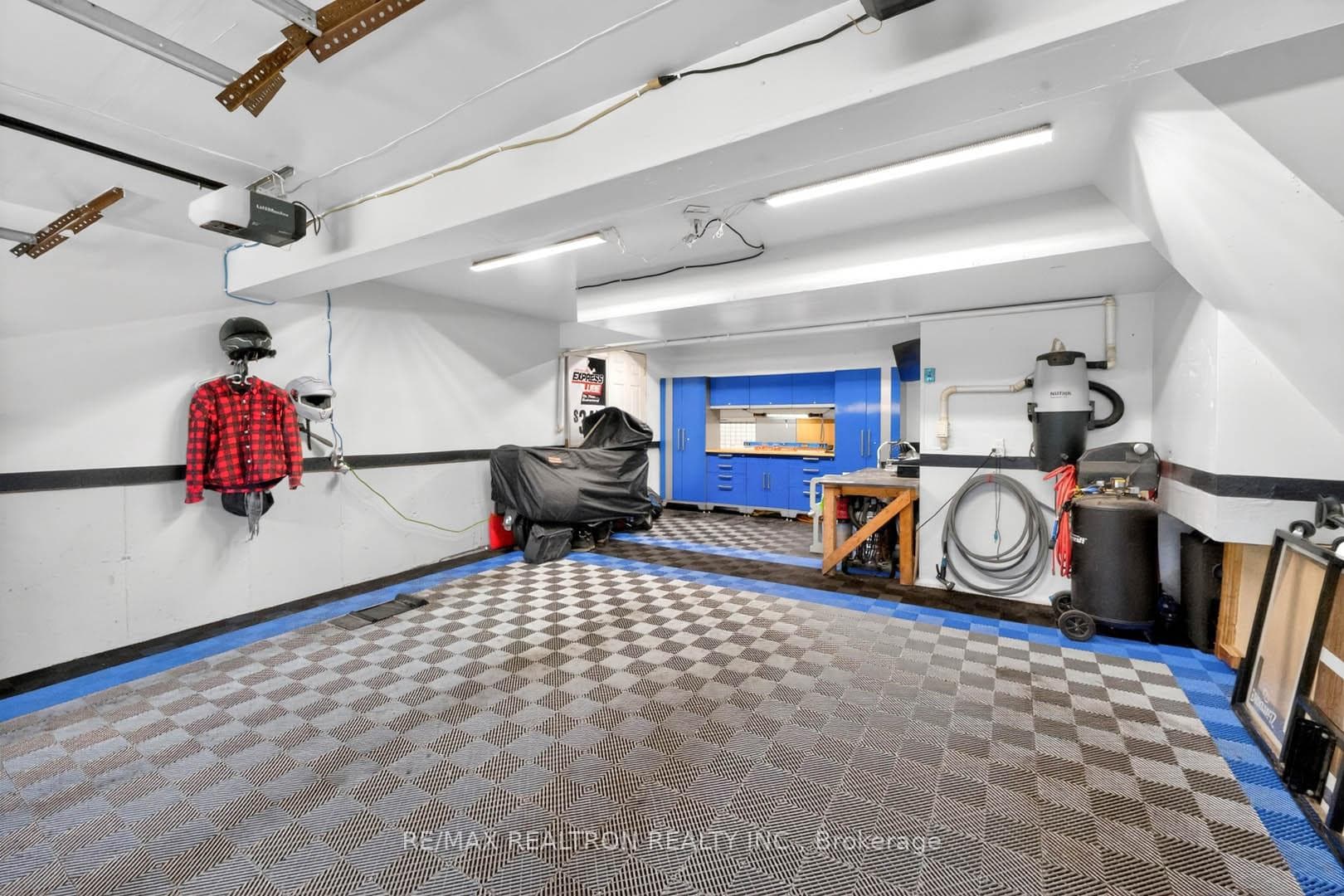 18 Castille Crescent photo 29
