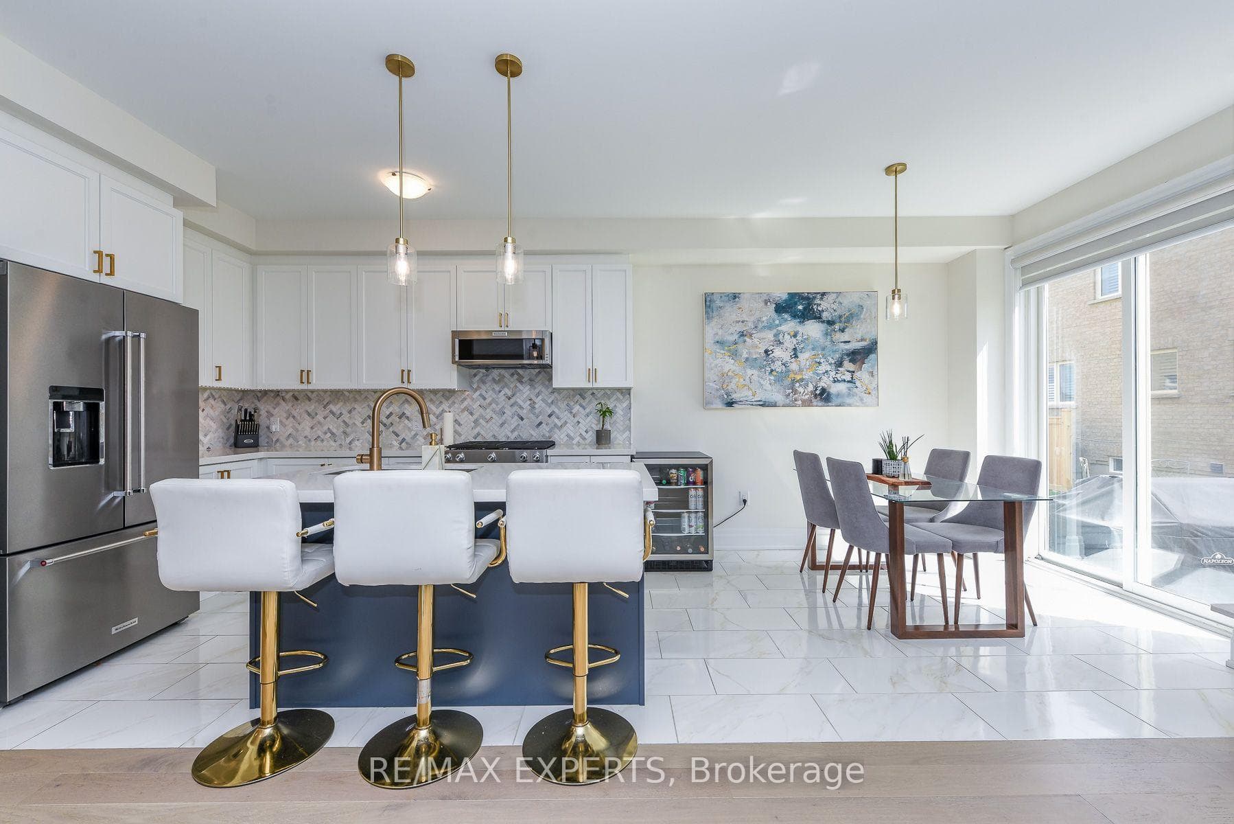 43 Grassbank Road photo 17