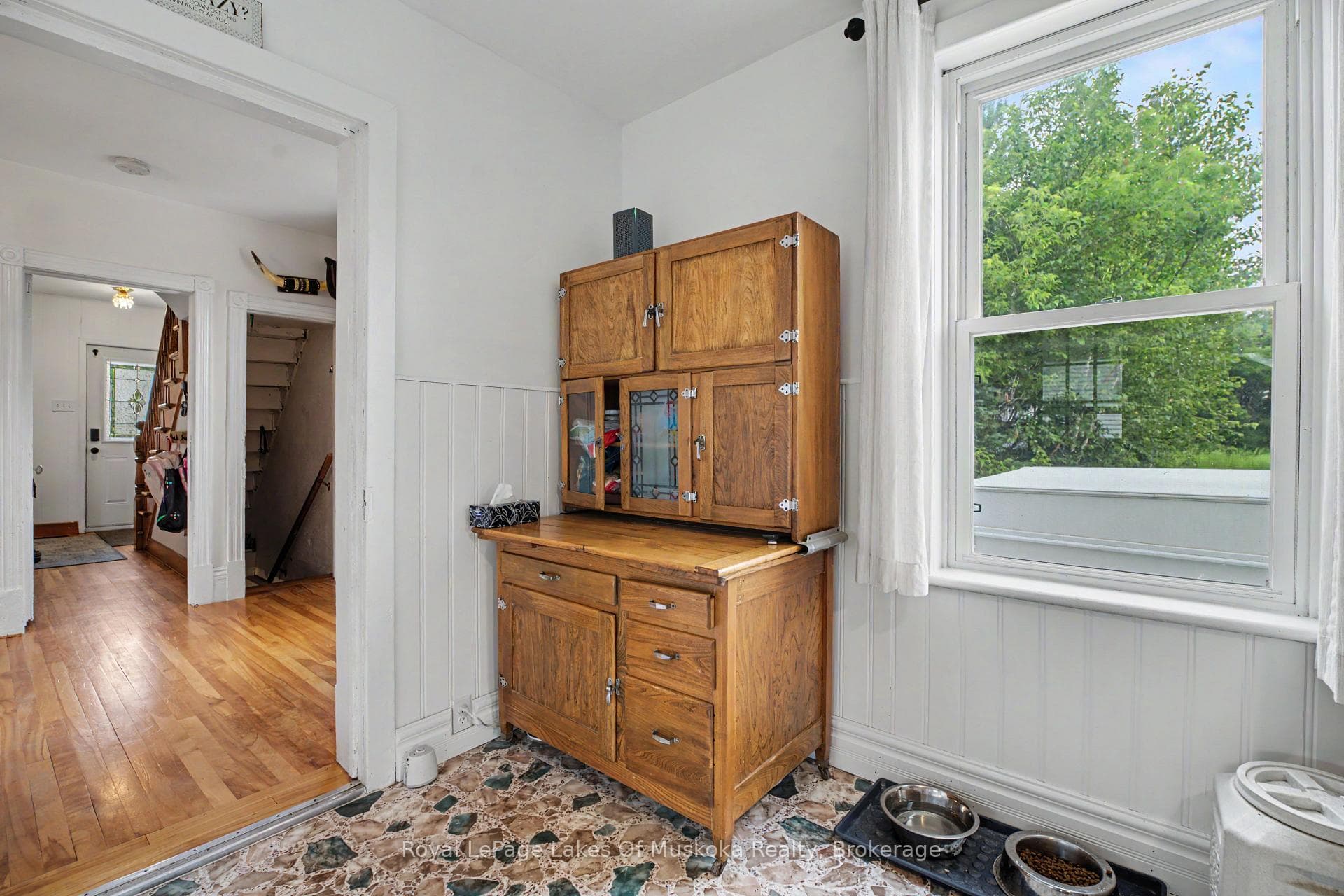 Kitchen, with walkout to the backyard