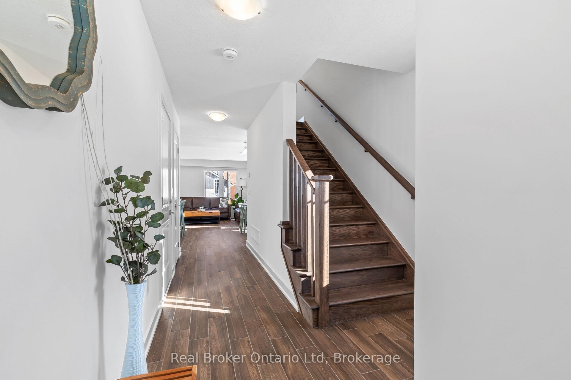 97 Mullin Street photo 4