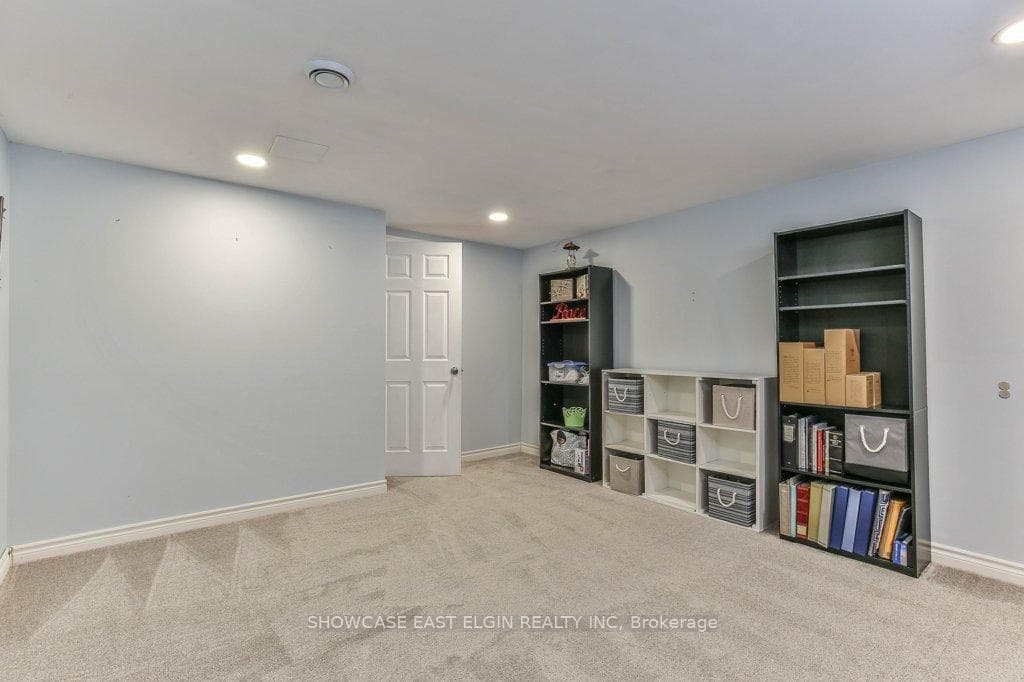 450 John Street photo 16