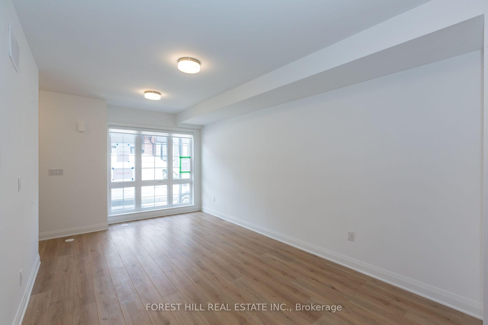 138 Alton Crescent photo 8