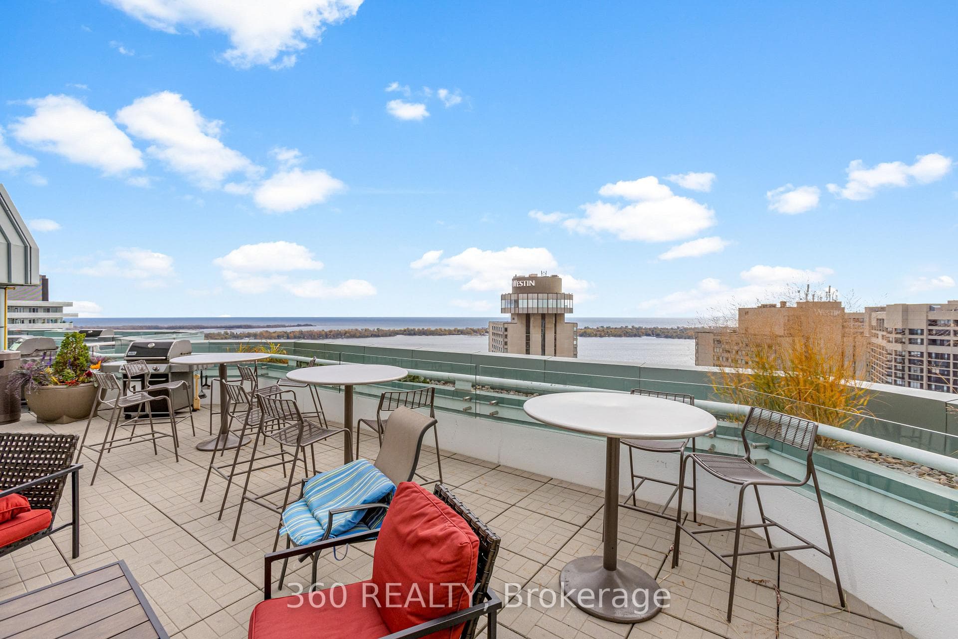 Skylounge Terrace