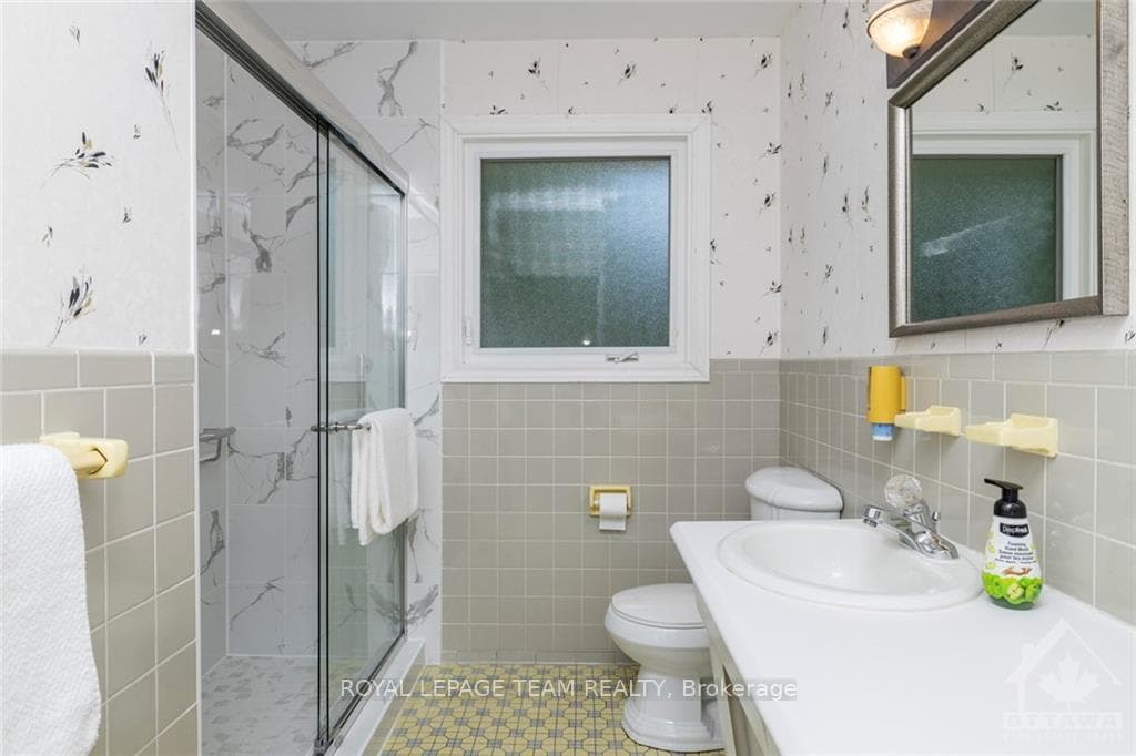 18 DANTE Avenue photo 17