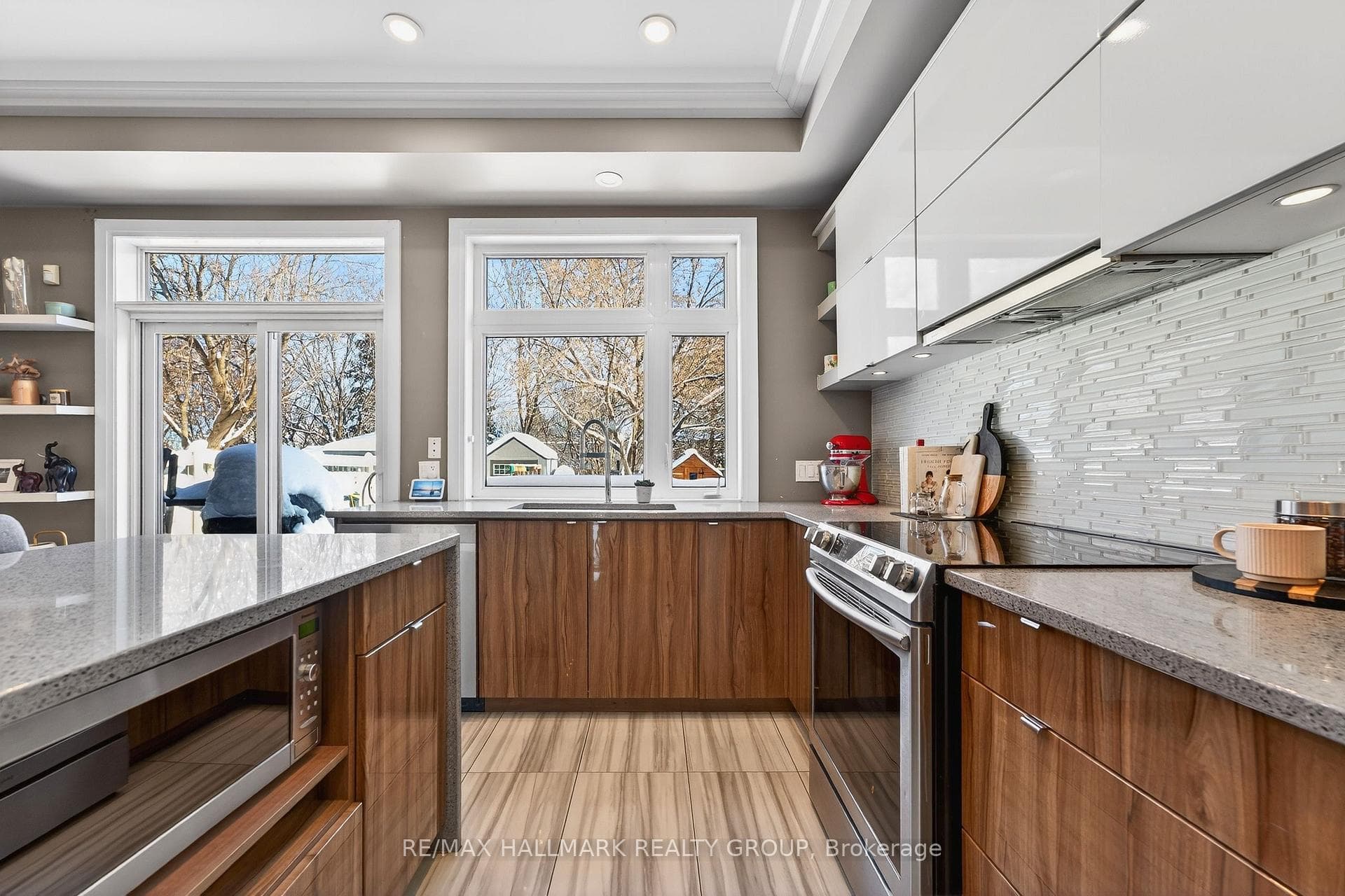 579 Foxview Place photo 21