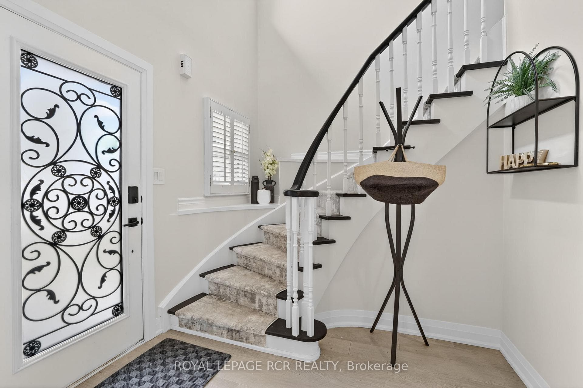186 Patna Crescent photo 3