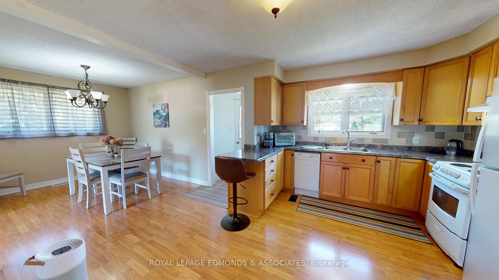 11837 Round Lake Road photo 12