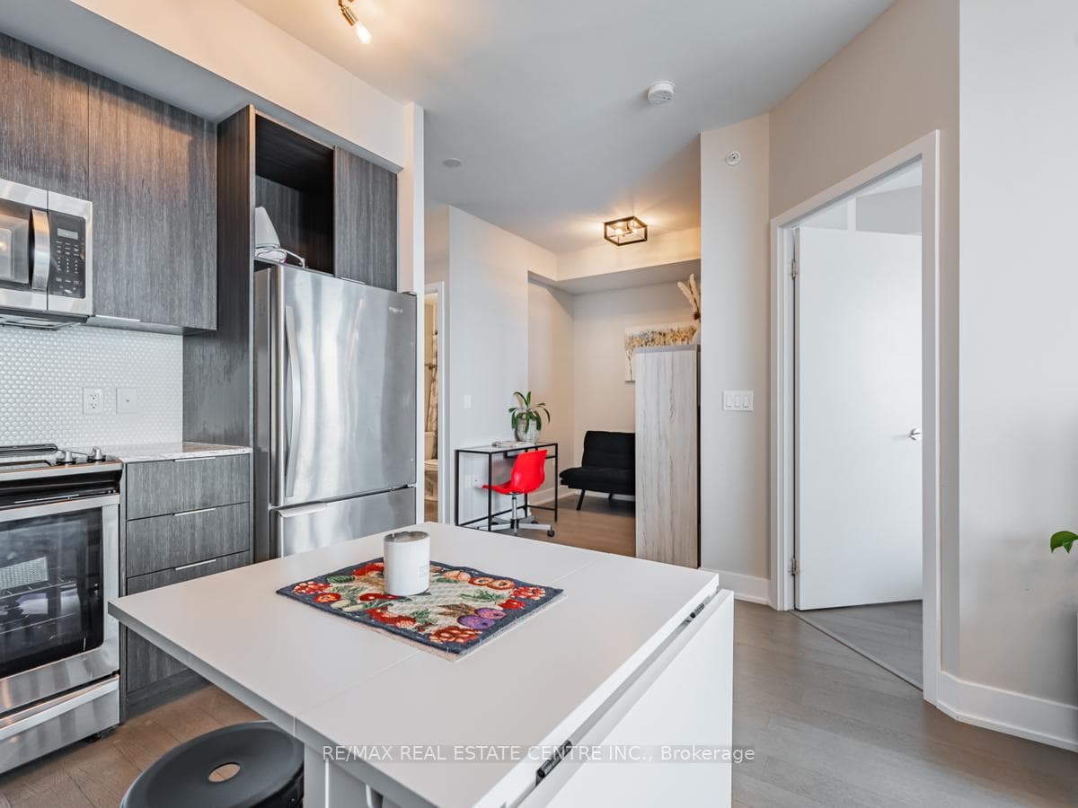 30 Shore Breeze Drive Unit 3017 photo 13