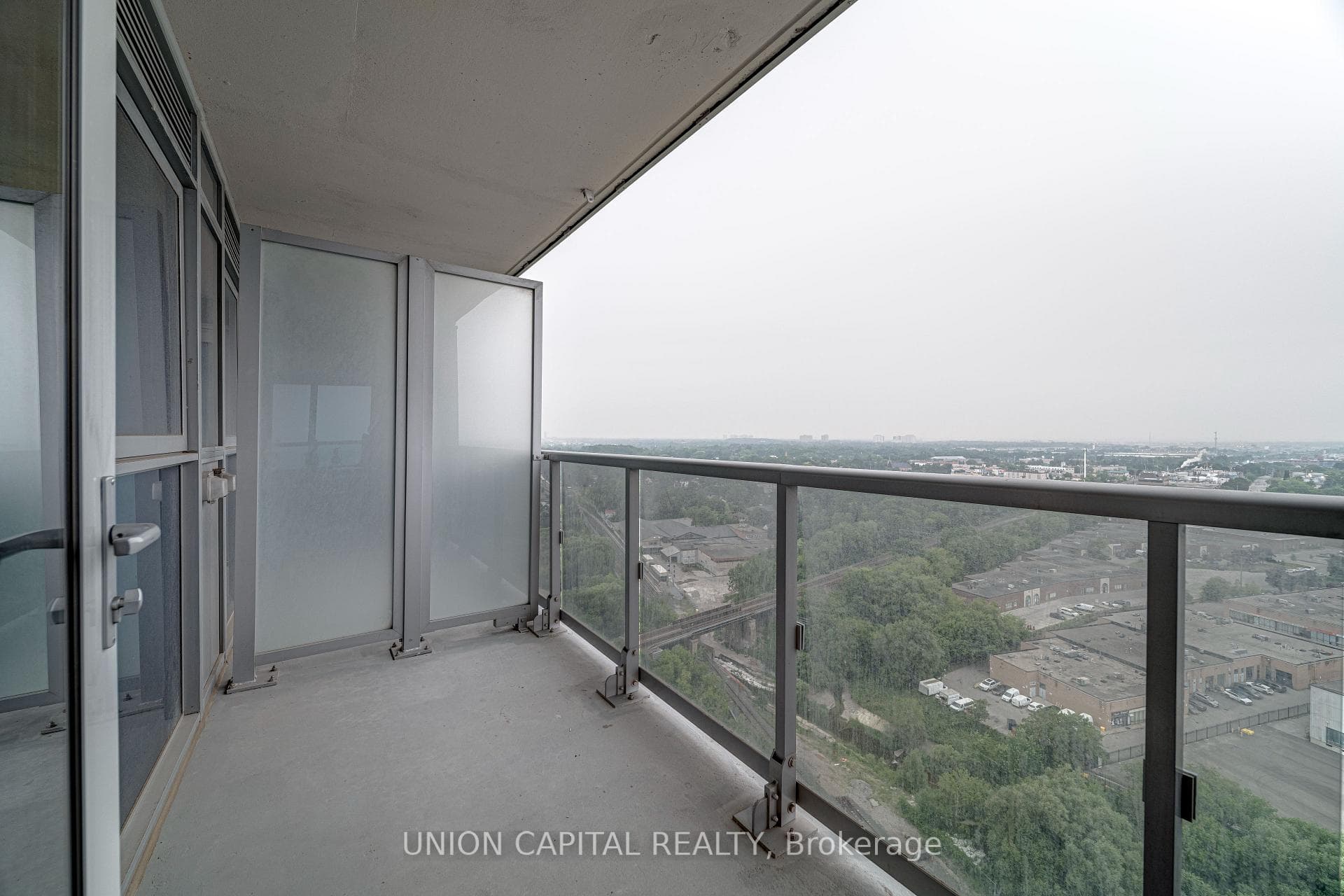 225 Village Green Square Unit 2010 photo 18
