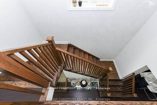 565 Kennedy Circle photo 19