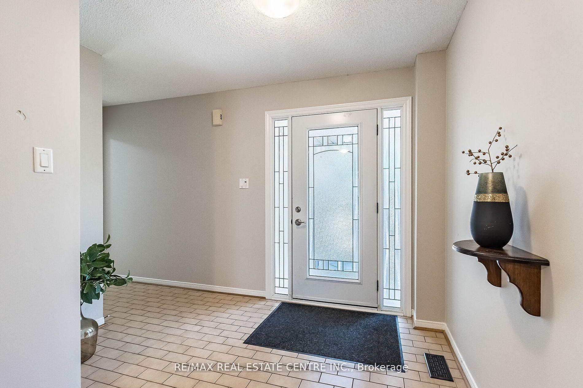 139 Richvale Drive photo 4
