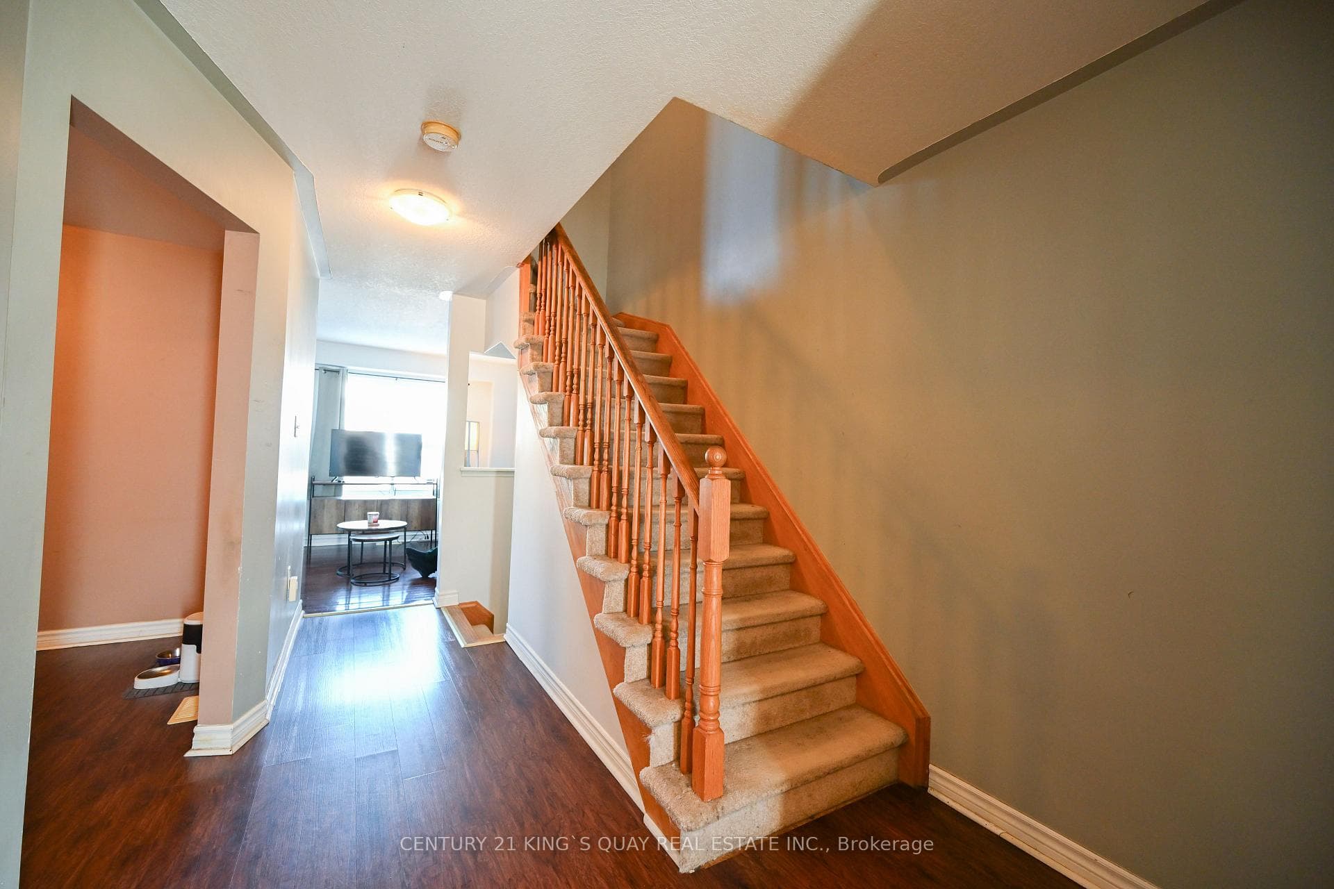 50 Crittenden Drive photo 6