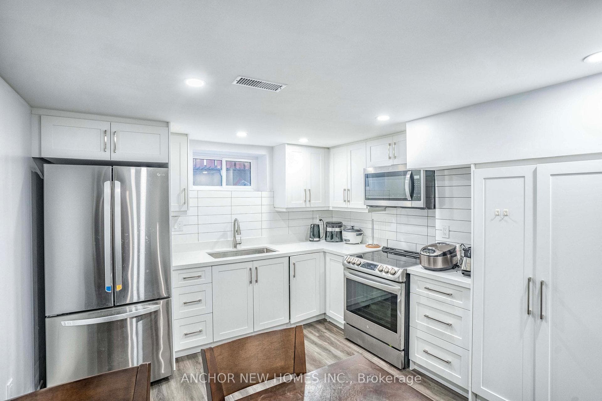 100 Glen Valley Drive photo 27