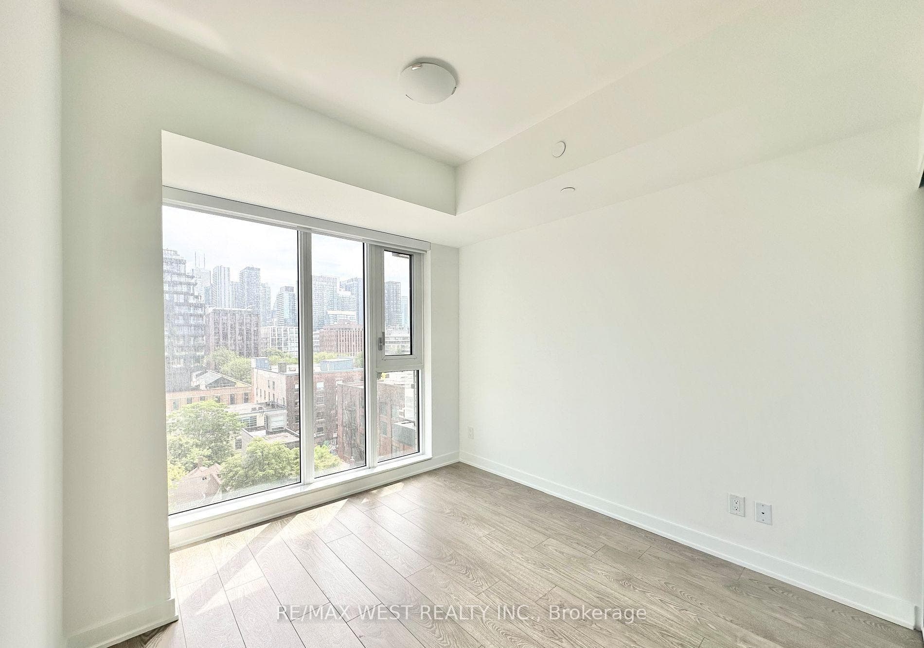 543 Richmond Street Unit 808 photo 7