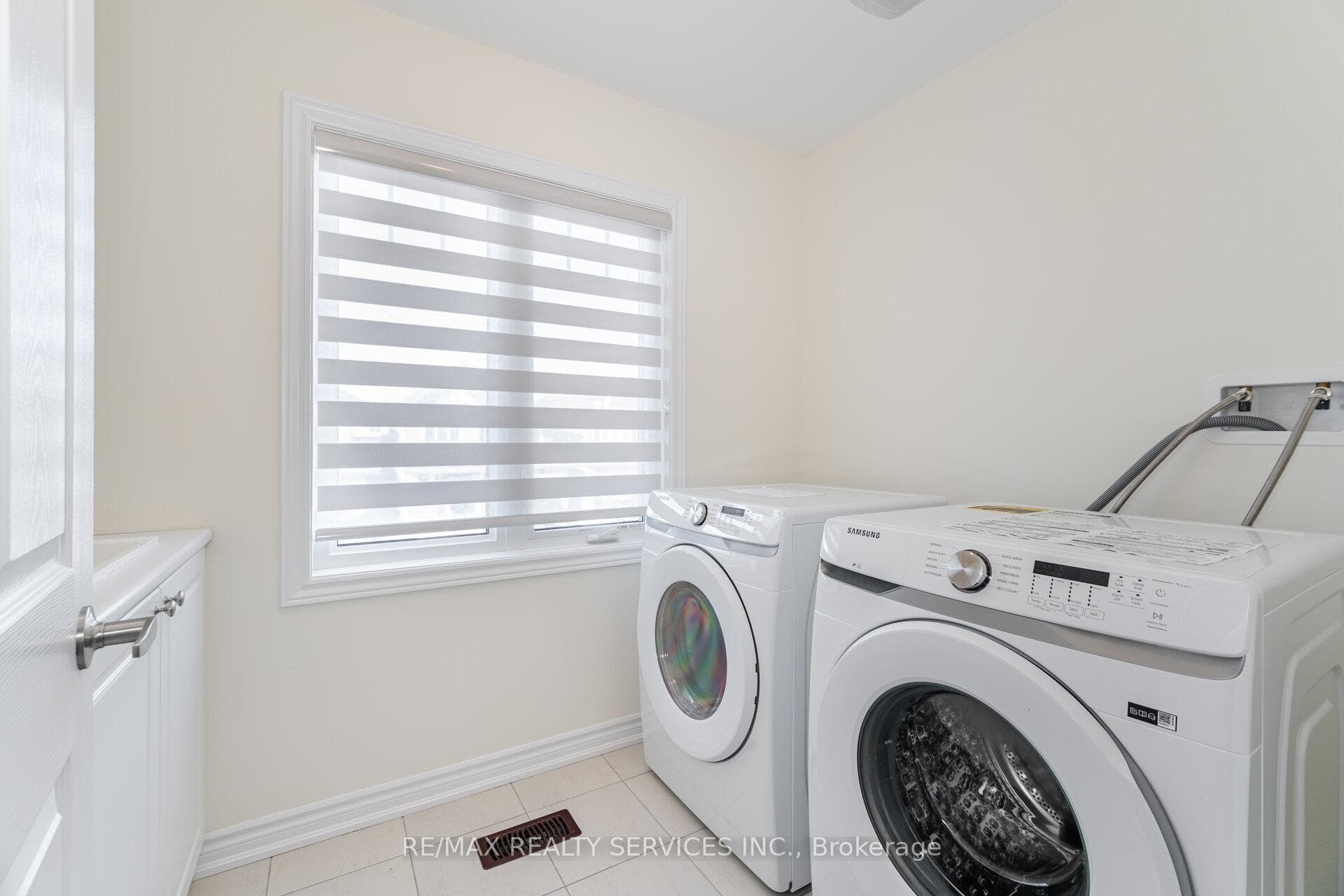 37 Royal Fern Crescent photo 29