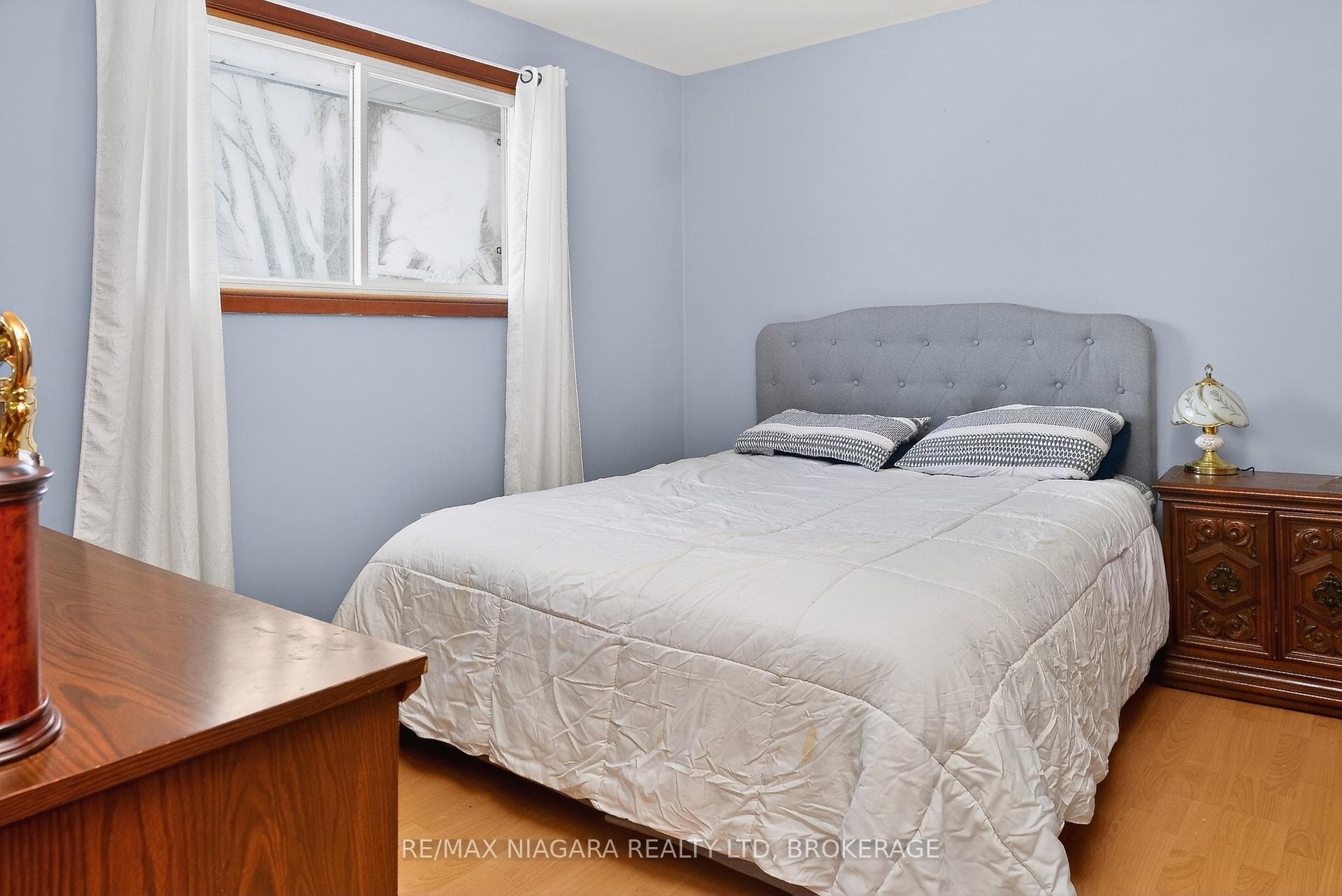 spacious master bedroom