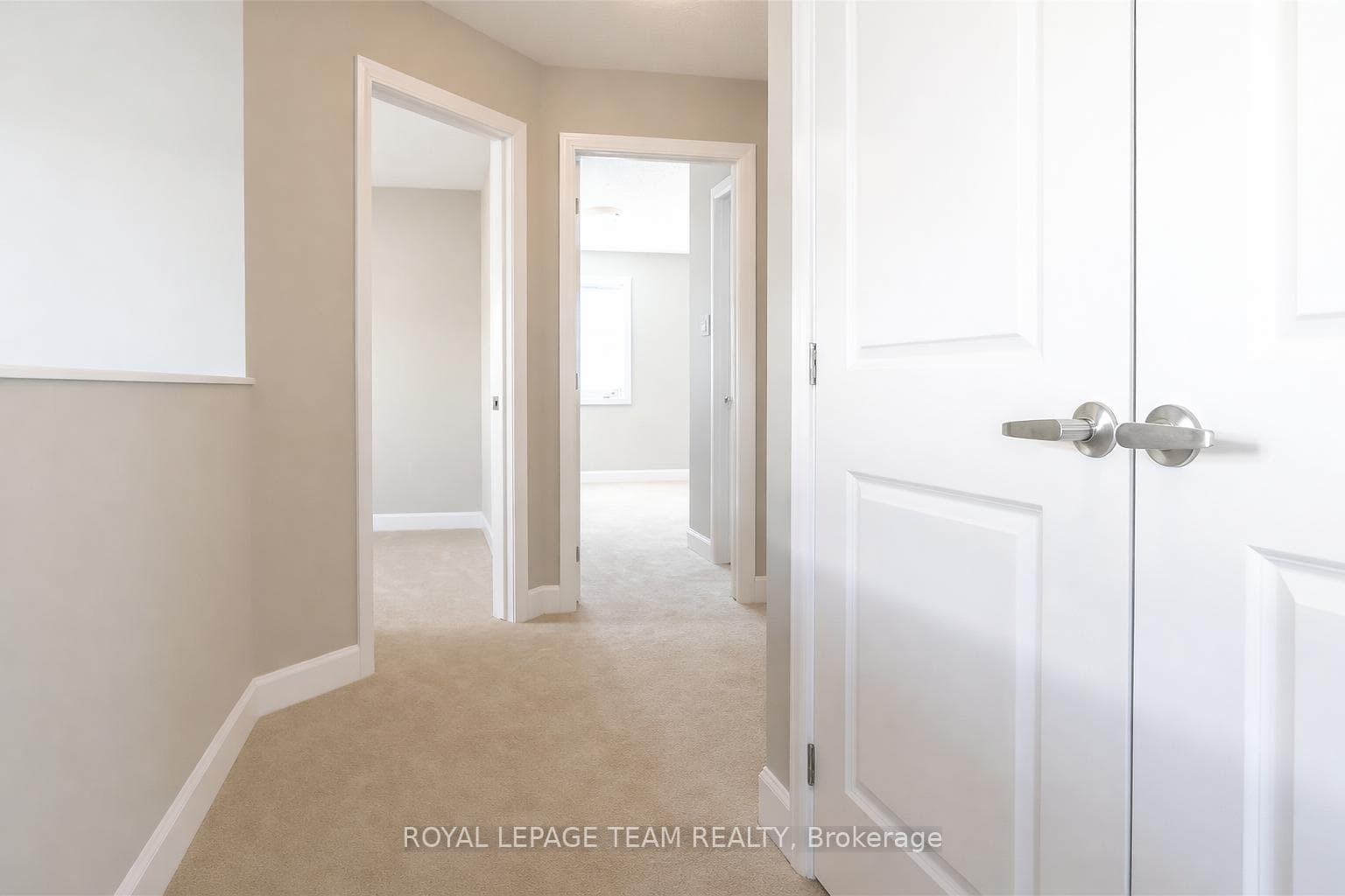 83 AURA Avenue photo 13