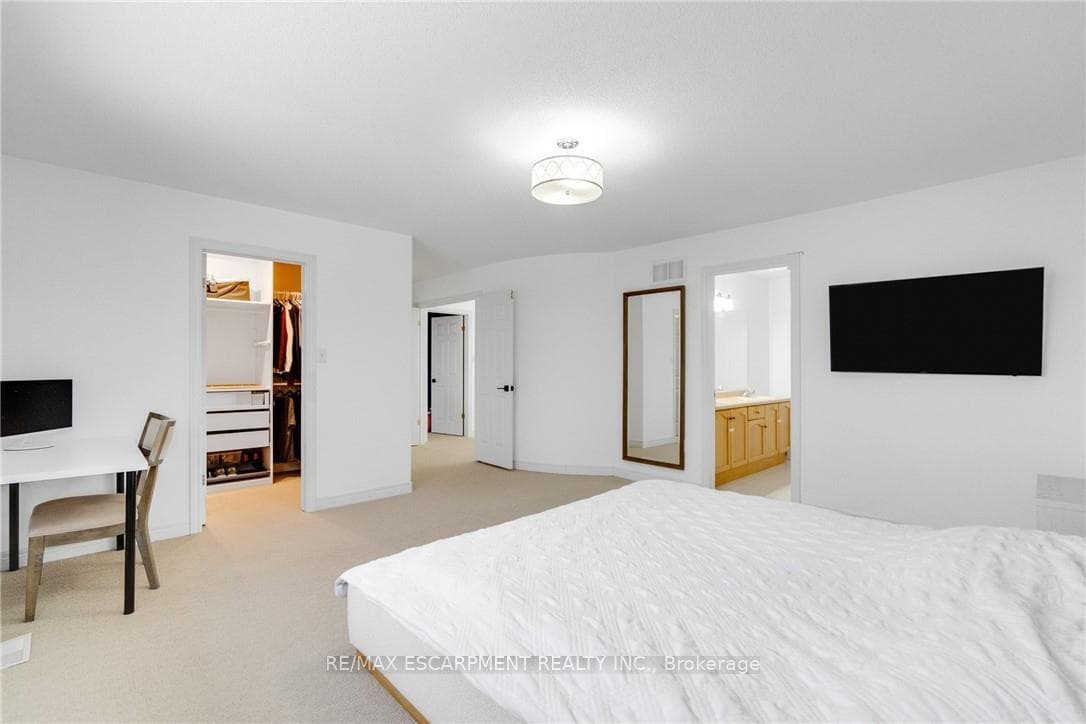 191 Hawkswood Trail photo 29