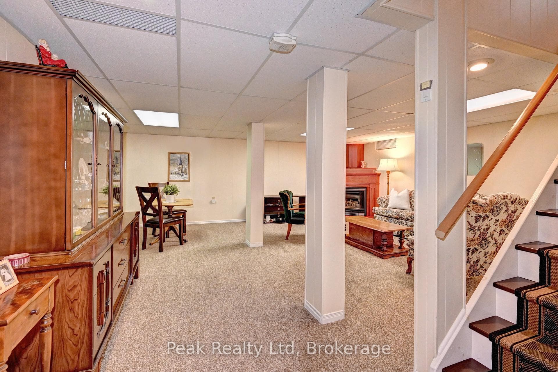 176 Wesley Crescent photo 24