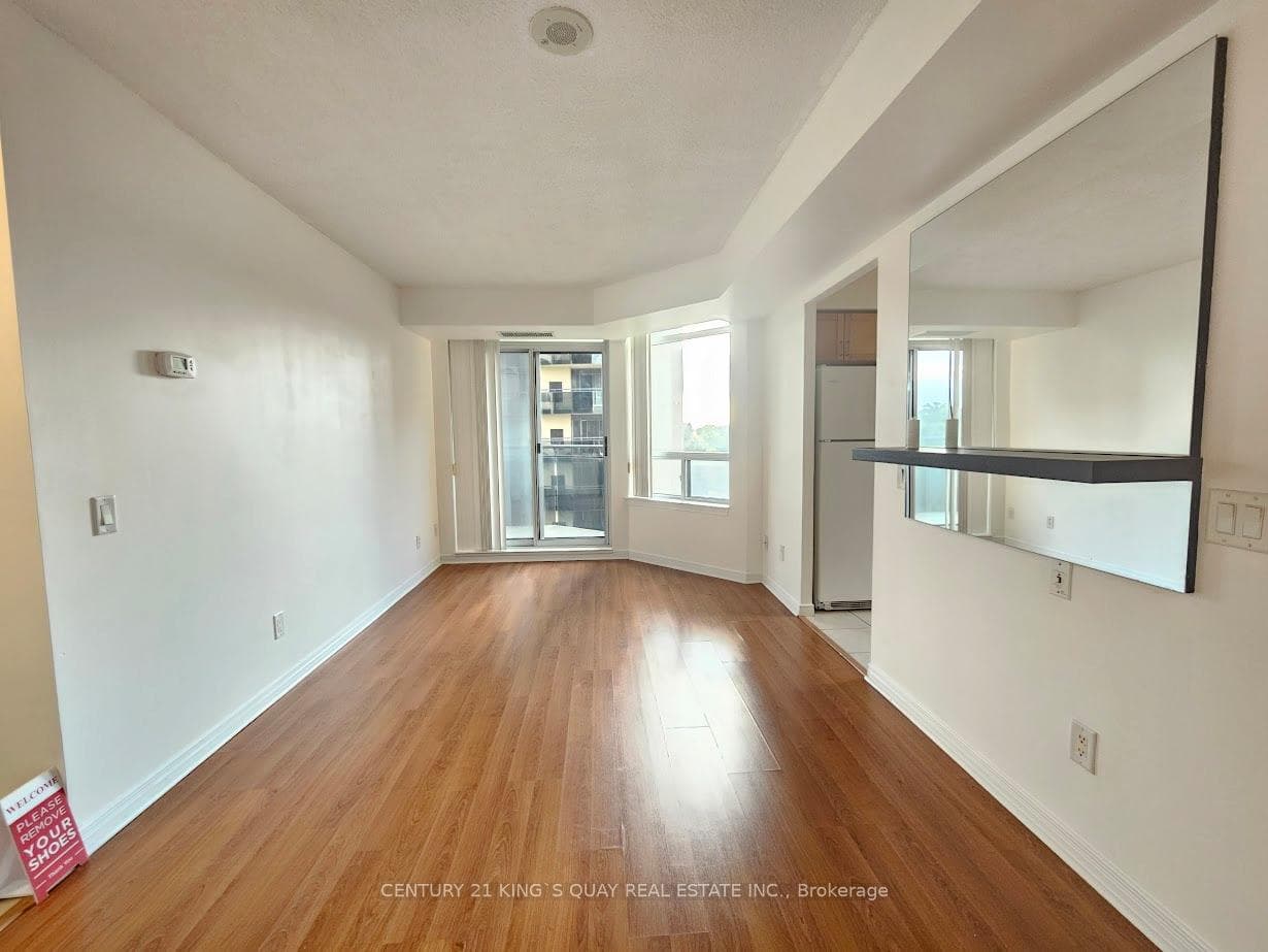 155 Beecroft Road Unit 706 photo 5