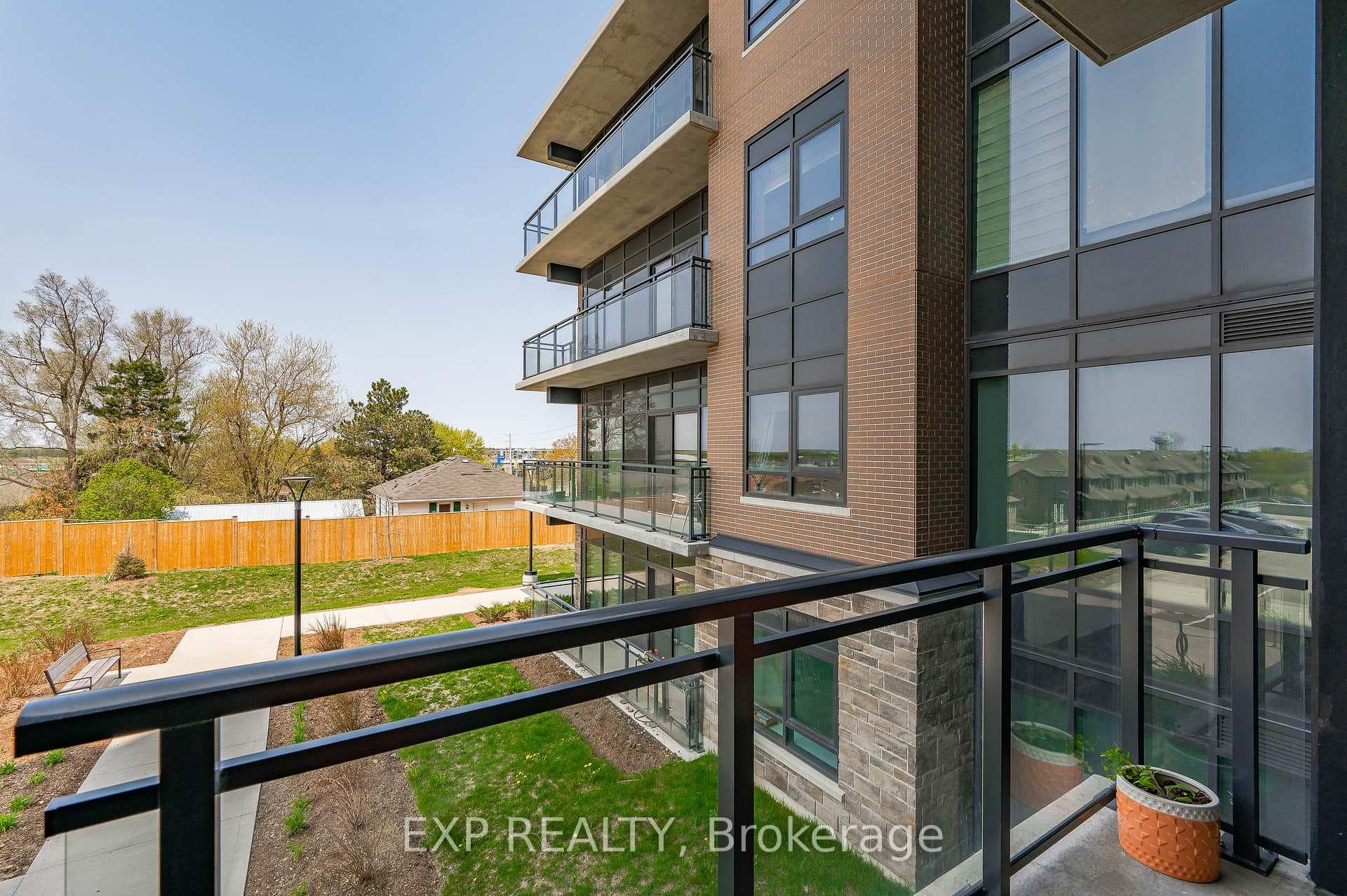 332 Gosling Gardens Unit 203 photo 22