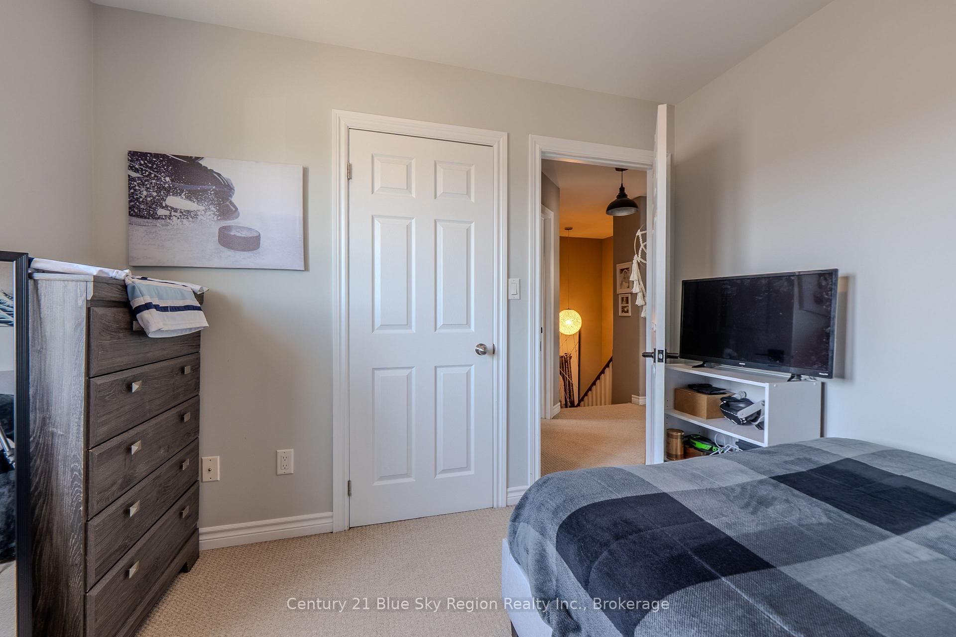 493 Norman Avenue photo 33
